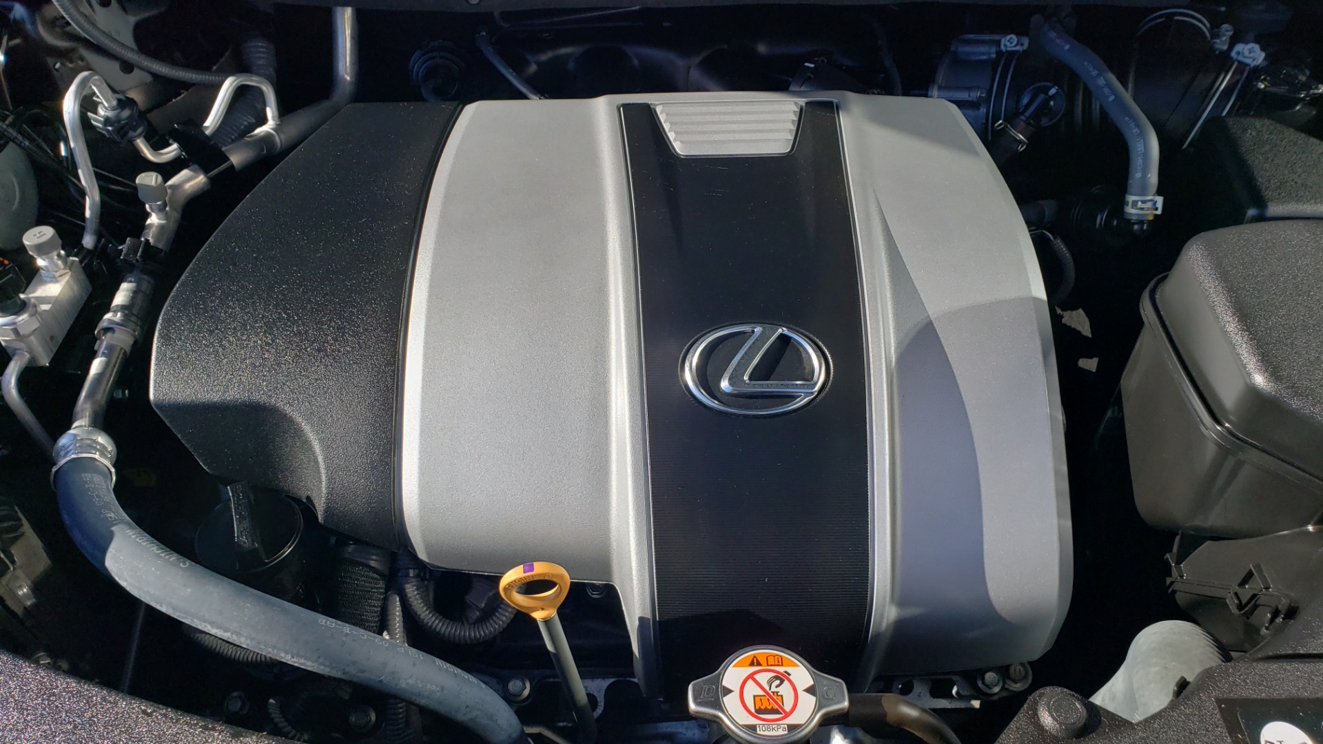 Used 2018 Lexus RX 350 3.5L V6 / PREMIUM / BLIND SPOT MONITOR / VENT STS / REARVIEW for sale $40,995 at Formula Imports in Charlotte NC 28227 35