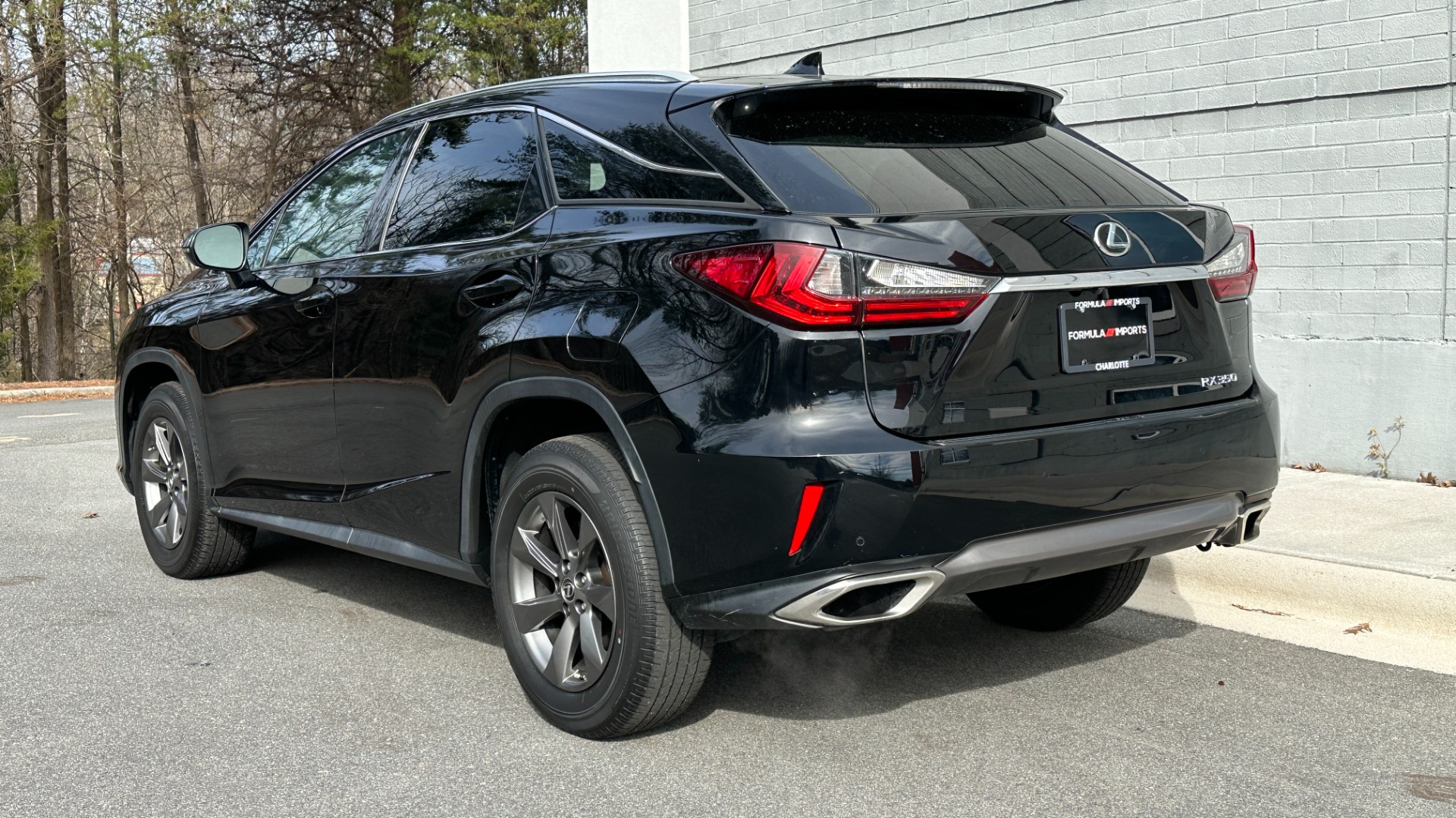 Used 2018 Lexus RX 350 3.5L V6 / PREMIUM / BLIND SPOT MONITOR / VENT STS / REARVIEW for sale $40,995 at Formula Imports in Charlotte NC 28227 4