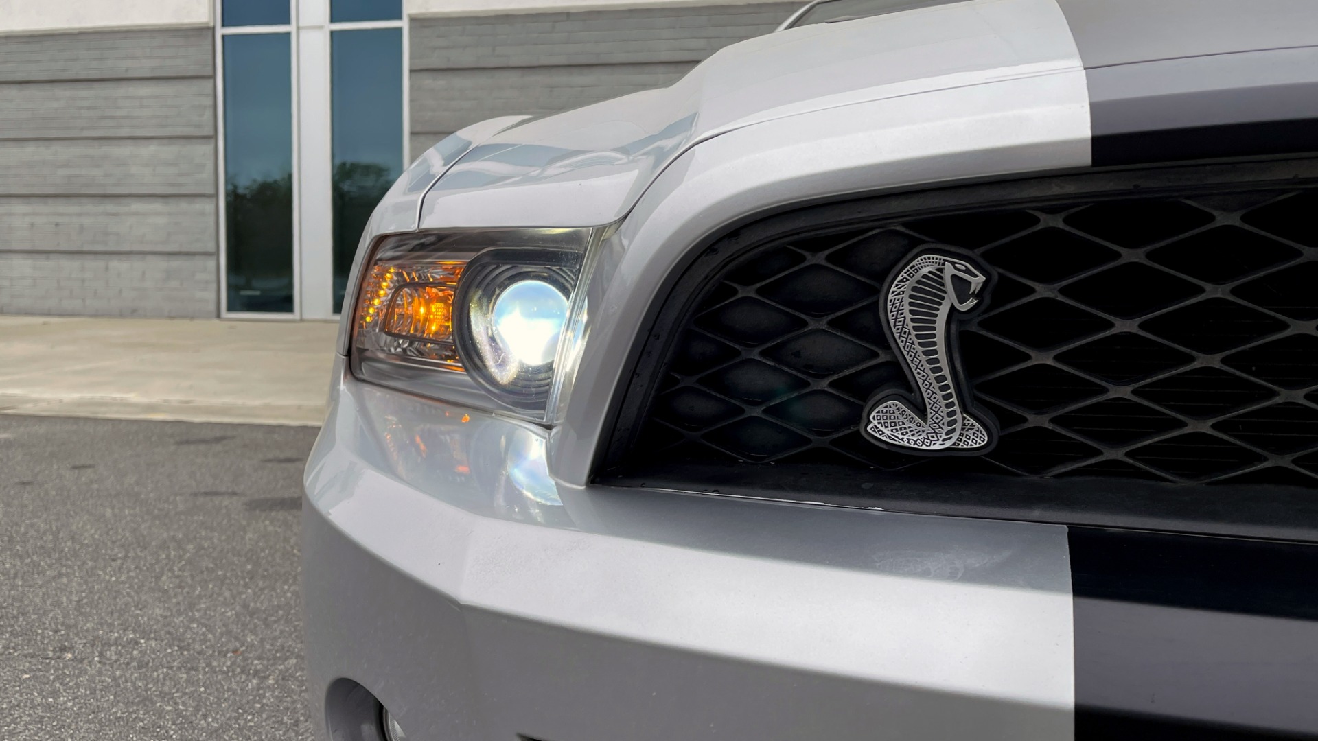 Used 2011 Ford MUSTANG GT500 COUPE / SVT PERF PKG / SHAKER 500 AUDIO / BREMBO BRAKES for sale $42,599 at Formula Imports in Charlotte NC 28227 25