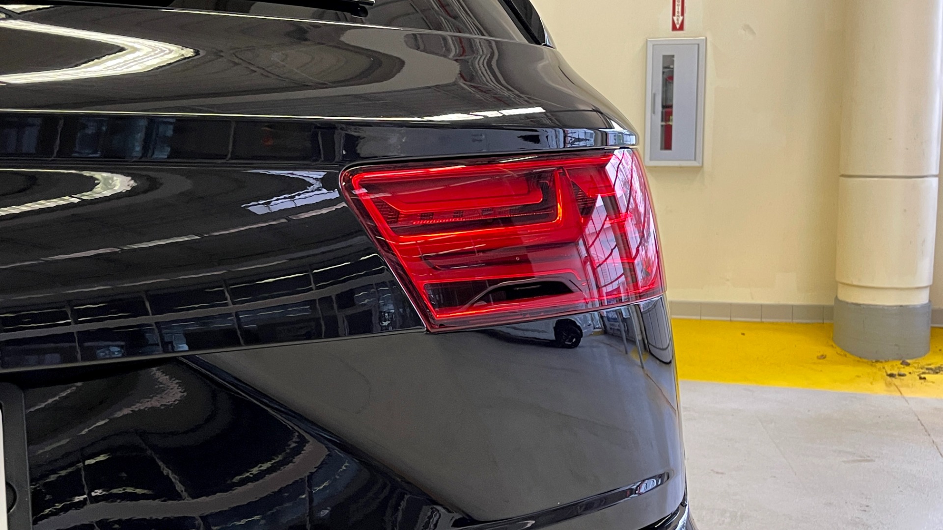 Used 2019 Audi Q7 PREMIUM PLUS / NAV / SUNROOF / DRVR ASST / COLD WTHR / 20IN WHLS / REARVIEW for sale $51,795 at Formula Imports in Charlotte NC 28227 15