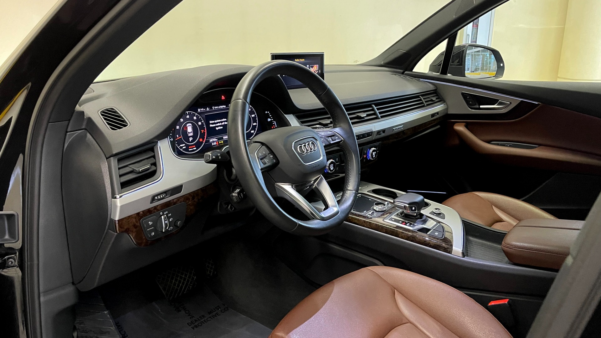 Used 2019 Audi Q7 PREMIUM PLUS / NAV / SUNROOF / DRVR ASST / COLD WTHR / 20IN WHLS / REARVIEW for sale Sold at Formula Imports in Charlotte NC 28227 25