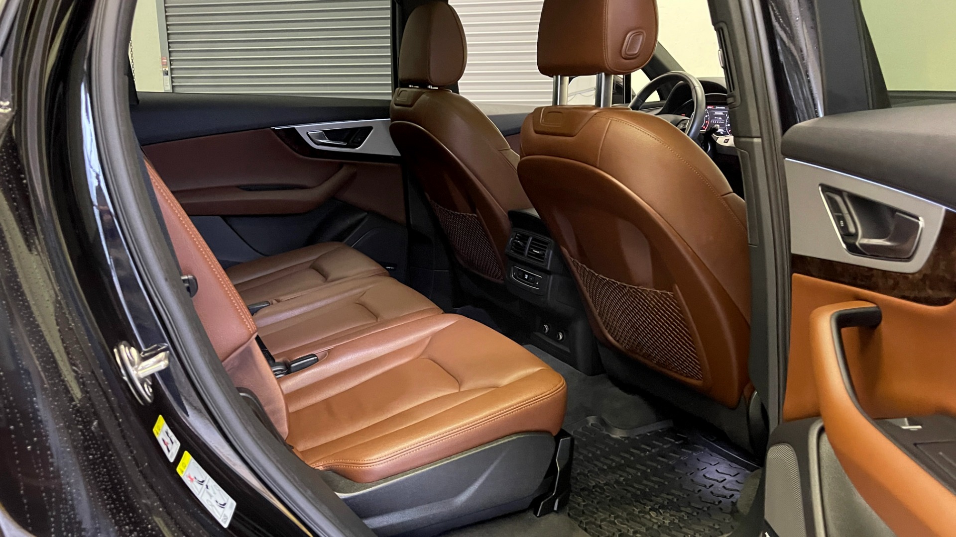 Used 2019 Audi Q7 PREMIUM PLUS / NAV / SUNROOF / DRVR ASST / COLD WTHR / 20IN WHLS / REARVIEW for sale Sold at Formula Imports in Charlotte NC 28227 51