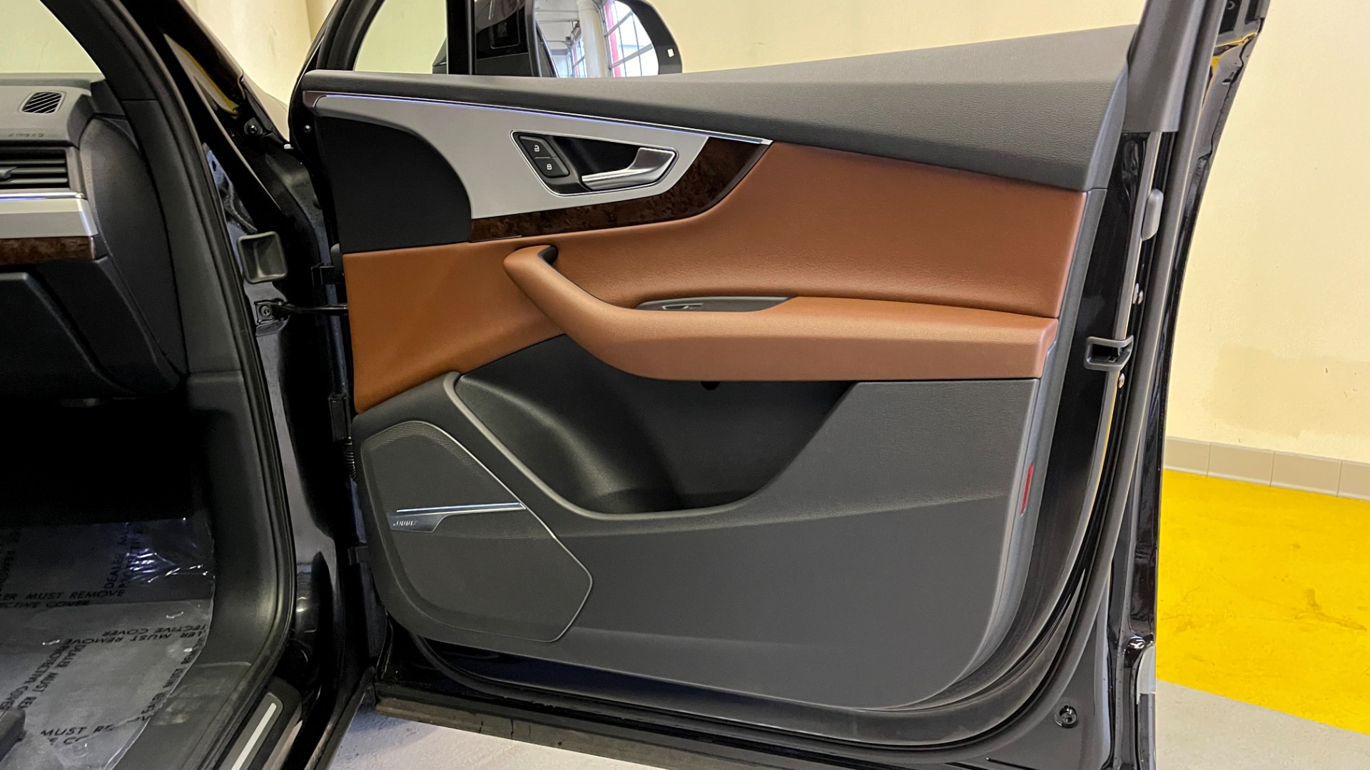 Used 2019 Audi Q7 PREMIUM PLUS / NAV / SUNROOF / DRVR ASST / COLD WTHR / 20IN WHLS / REARVIEW for sale Sold at Formula Imports in Charlotte NC 28227 53