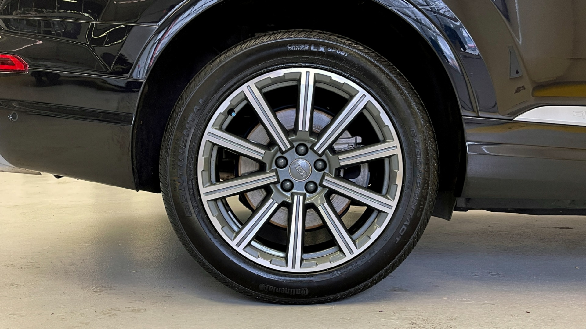 Used 2019 Audi Q7 PREMIUM PLUS / NAV / SUNROOF / DRVR ASST / COLD WTHR / 20IN WHLS / REARVIEW for sale Sold at Formula Imports in Charlotte NC 28227 60