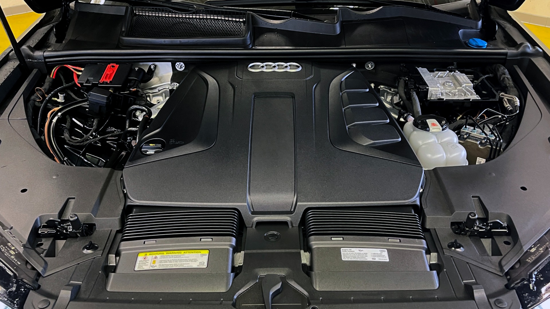 Used 2019 Audi Q7 PREMIUM PLUS / NAV / SUNROOF / DRVR ASST / COLD WTHR / 20IN WHLS / REARVIEW for sale Sold at Formula Imports in Charlotte NC 28227 8