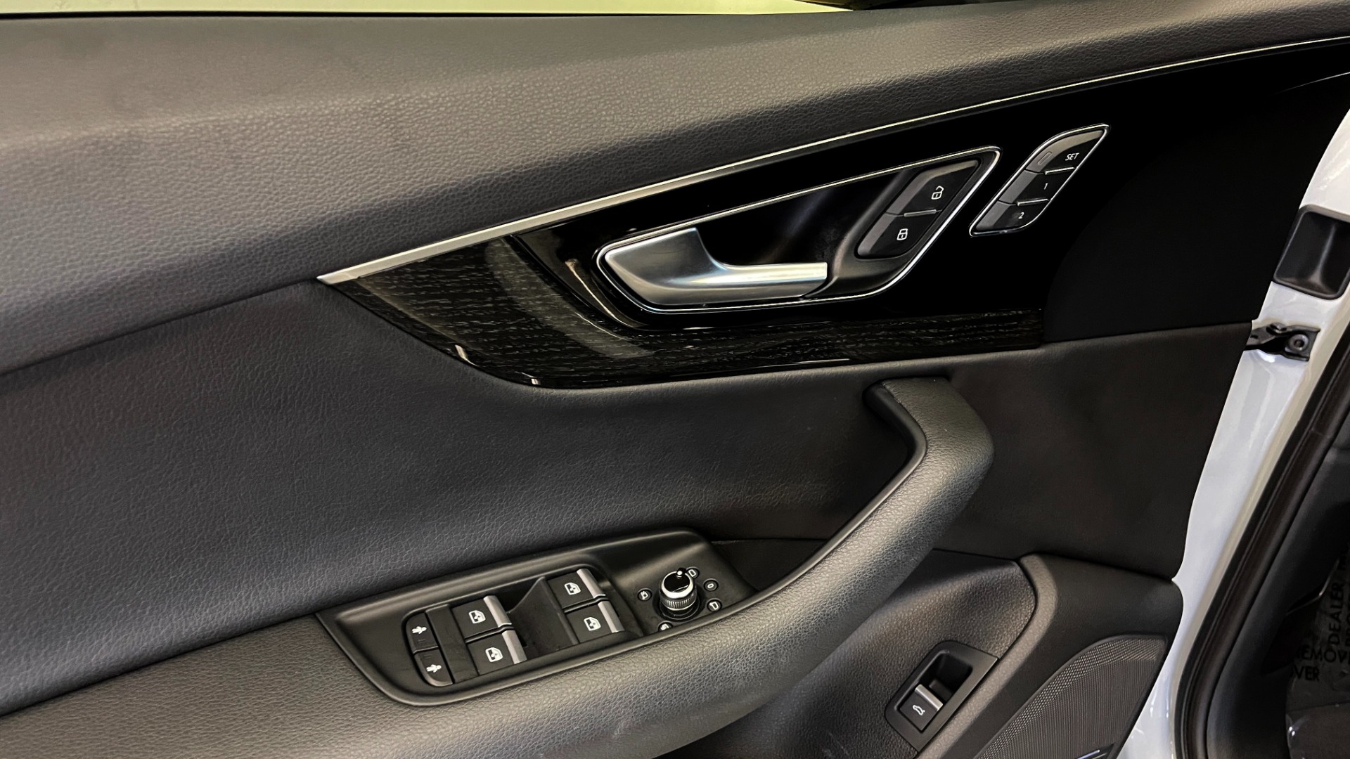 Used 2019 Audi Q7 PRESTIGE / NAV / SUNROOF / LANE ASST / TOWING / 21-IN WHLS / REA for sale $50,995 at Formula Imports in Charlotte NC 28227 24