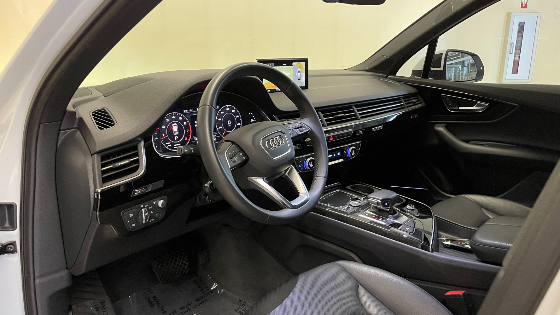 Used 2019 Audi Q7 PRESTIGE / NAV / SUNROOF / LANE ASST / TOWING / 21-IN WHLS / REA for sale $50,995 at Formula Imports in Charlotte NC 28227 25
