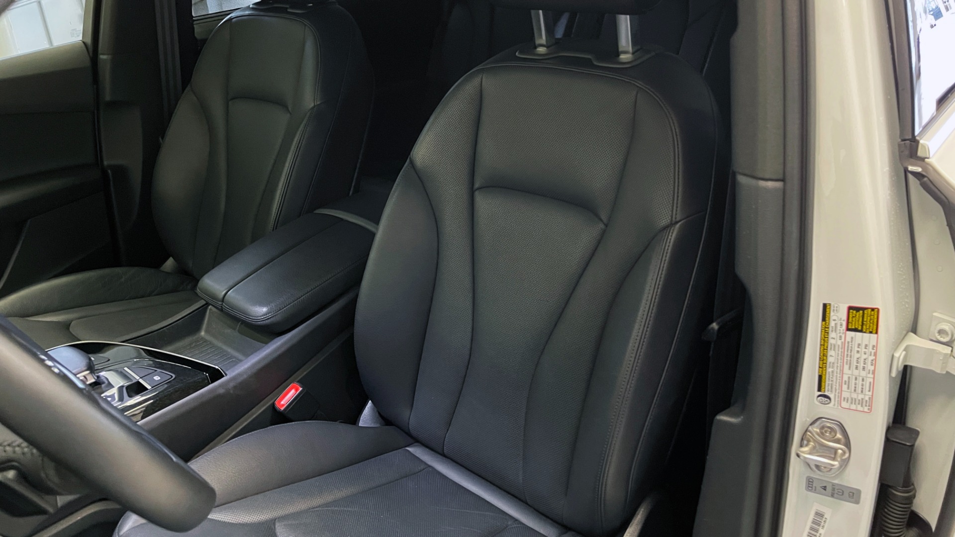 Used 2019 Audi Q7 PRESTIGE / NAV / SUNROOF / LANE ASST / TOWING / 21-IN WHLS / REA for sale $50,995 at Formula Imports in Charlotte NC 28227 27