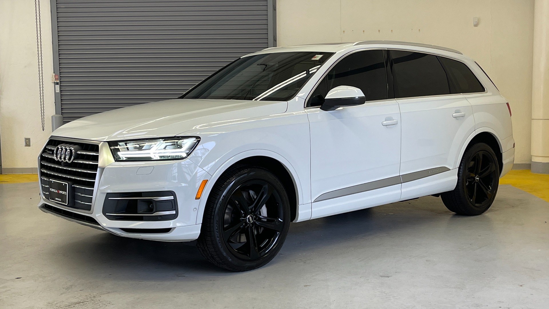 Used 2019 Audi Q7 PRESTIGE / NAV / SUNROOF / LANE ASST / TOWING / 21-IN WHLS / REA for sale $63,695 at Formula Imports in Charlotte NC 28227 3