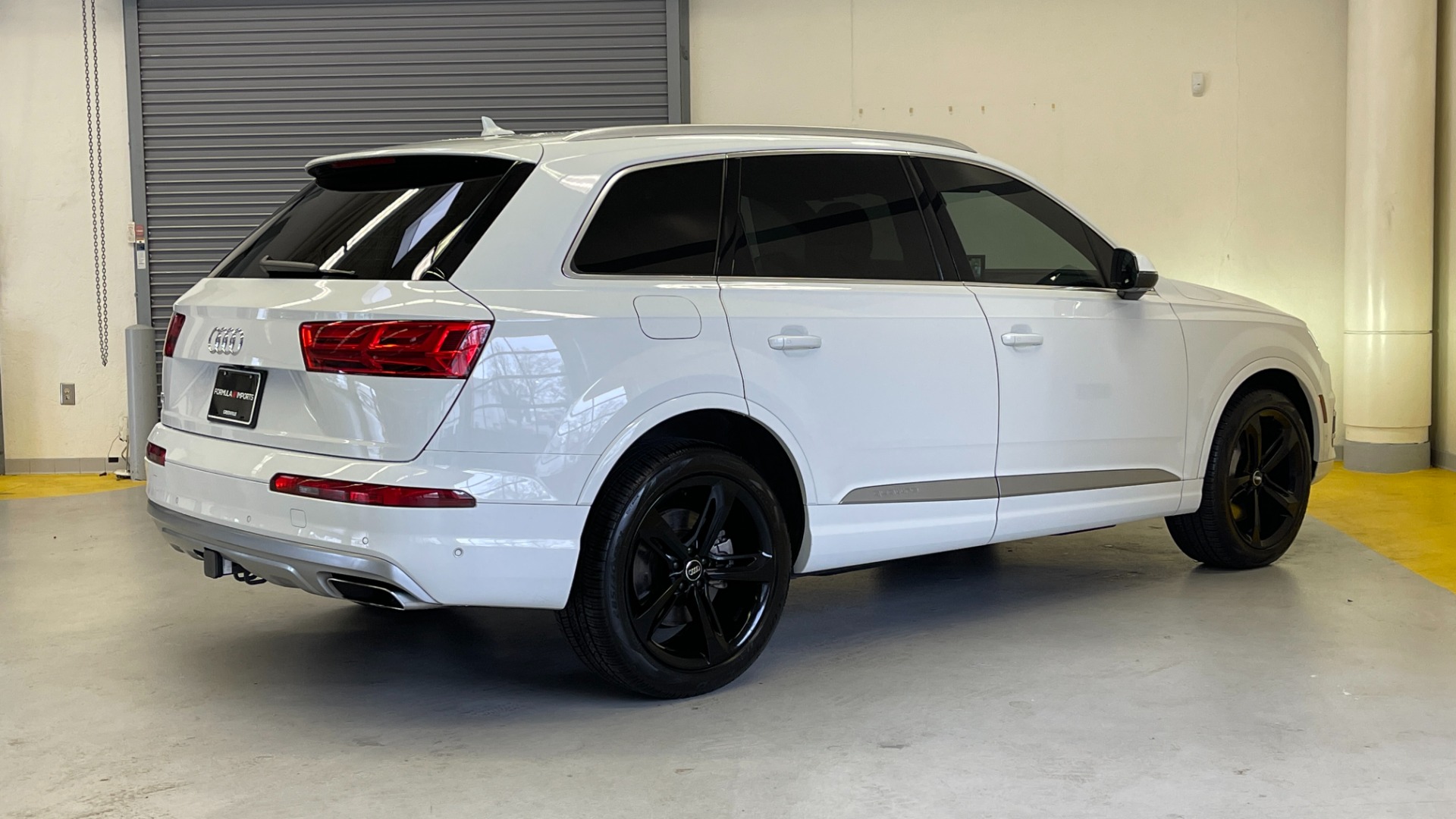 Used 2019 Audi Q7 PRESTIGE / NAV / SUNROOF / LANE ASST / TOWING / 21-IN WHLS / REA for sale $60,995 at Formula Imports in Charlotte NC 28227 6