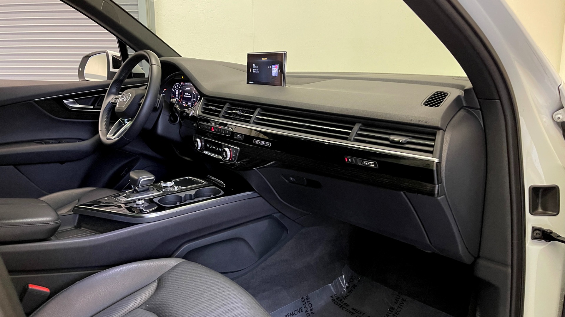Used 2019 Audi Q7 PRESTIGE / NAV / SUNROOF / LANE ASST / TOWING / 21-IN WHLS / REA for sale $50,995 at Formula Imports in Charlotte NC 28227 60