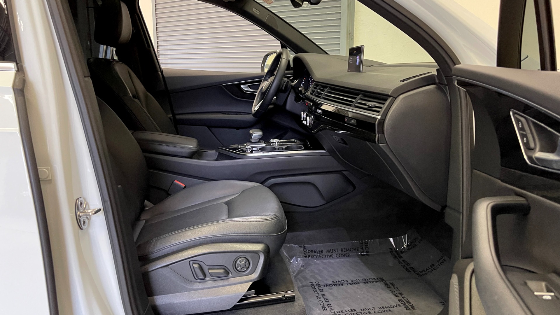 Used 2019 Audi Q7 PRESTIGE / NAV / SUNROOF / LANE ASST / TOWING / 21-IN WHLS / REA for sale $50,995 at Formula Imports in Charlotte NC 28227 61