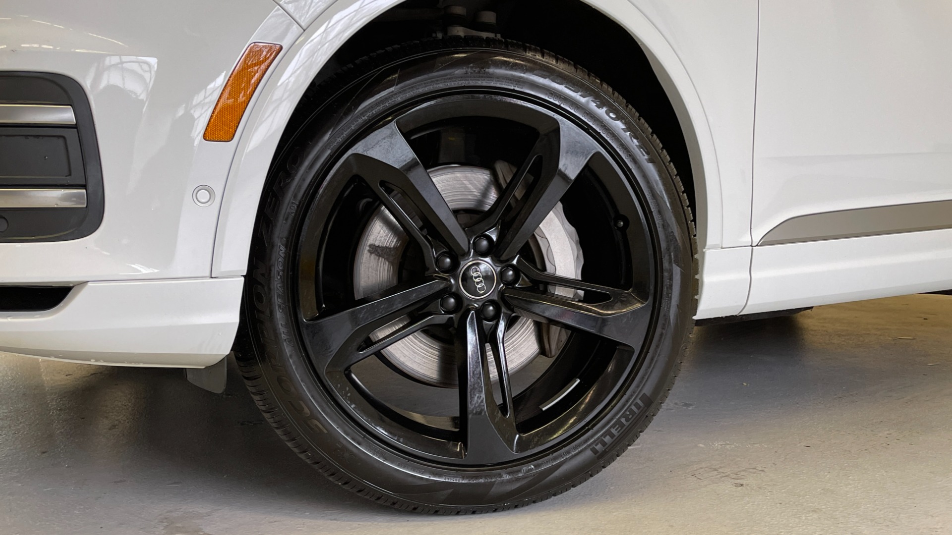Used 2019 Audi Q7 PRESTIGE / NAV / SUNROOF / LANE ASST / TOWING / 21-IN WHLS / REA for sale $50,995 at Formula Imports in Charlotte NC 28227 8
