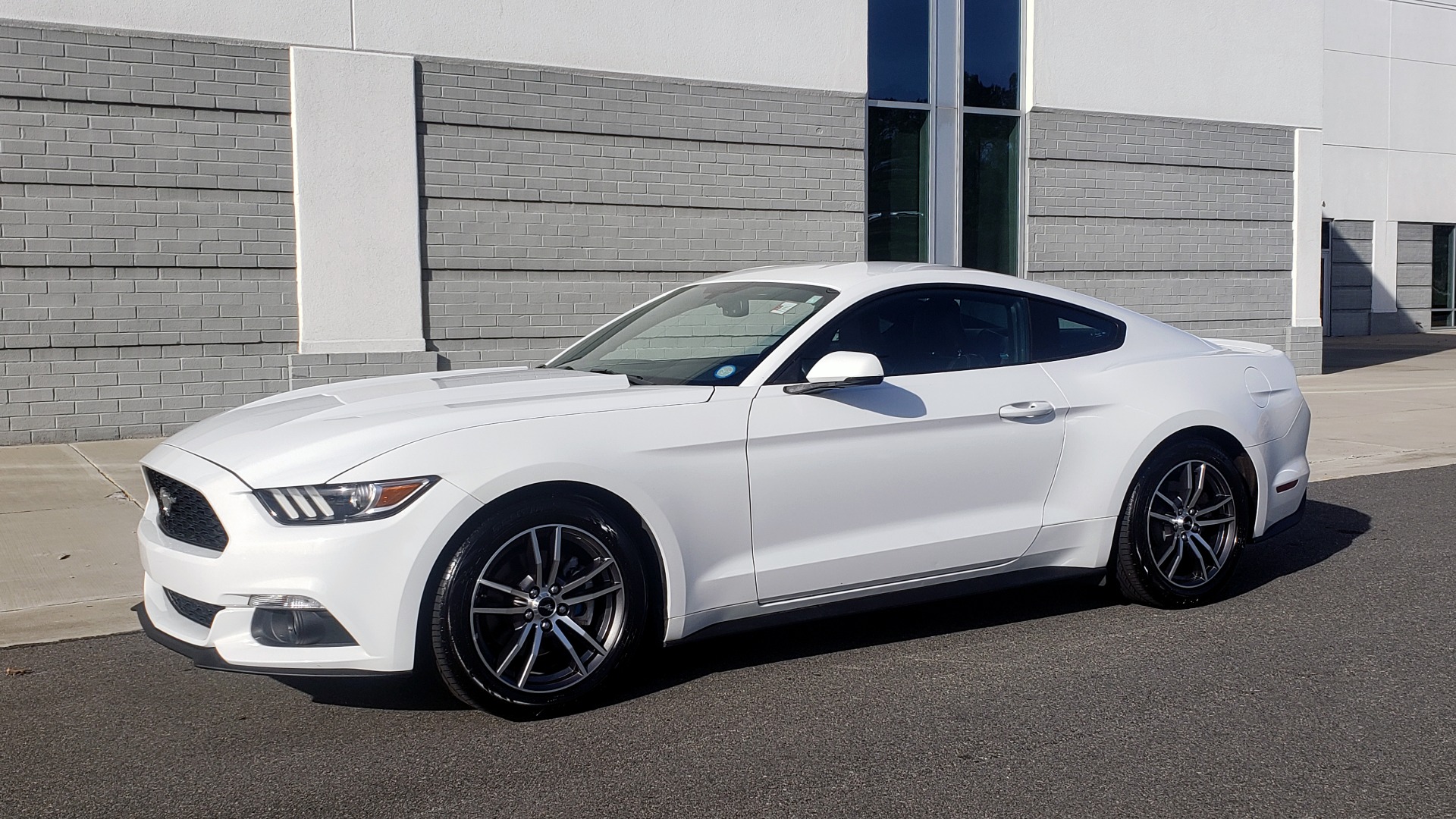 Used 2017 Ford MUSTANG PREMIUM COUPE 2.3L ECOBOOST / AUTO / 18-IN WHEELS / REARVIEW for sale Sold at Formula Imports in Charlotte NC 28227 3