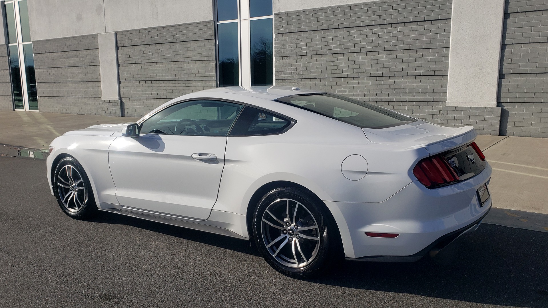 Used 2017 Ford MUSTANG PREMIUM COUPE 2.3L ECOBOOST / AUTO / 18-IN WHEELS / REARVIEW for sale Sold at Formula Imports in Charlotte NC 28227 5