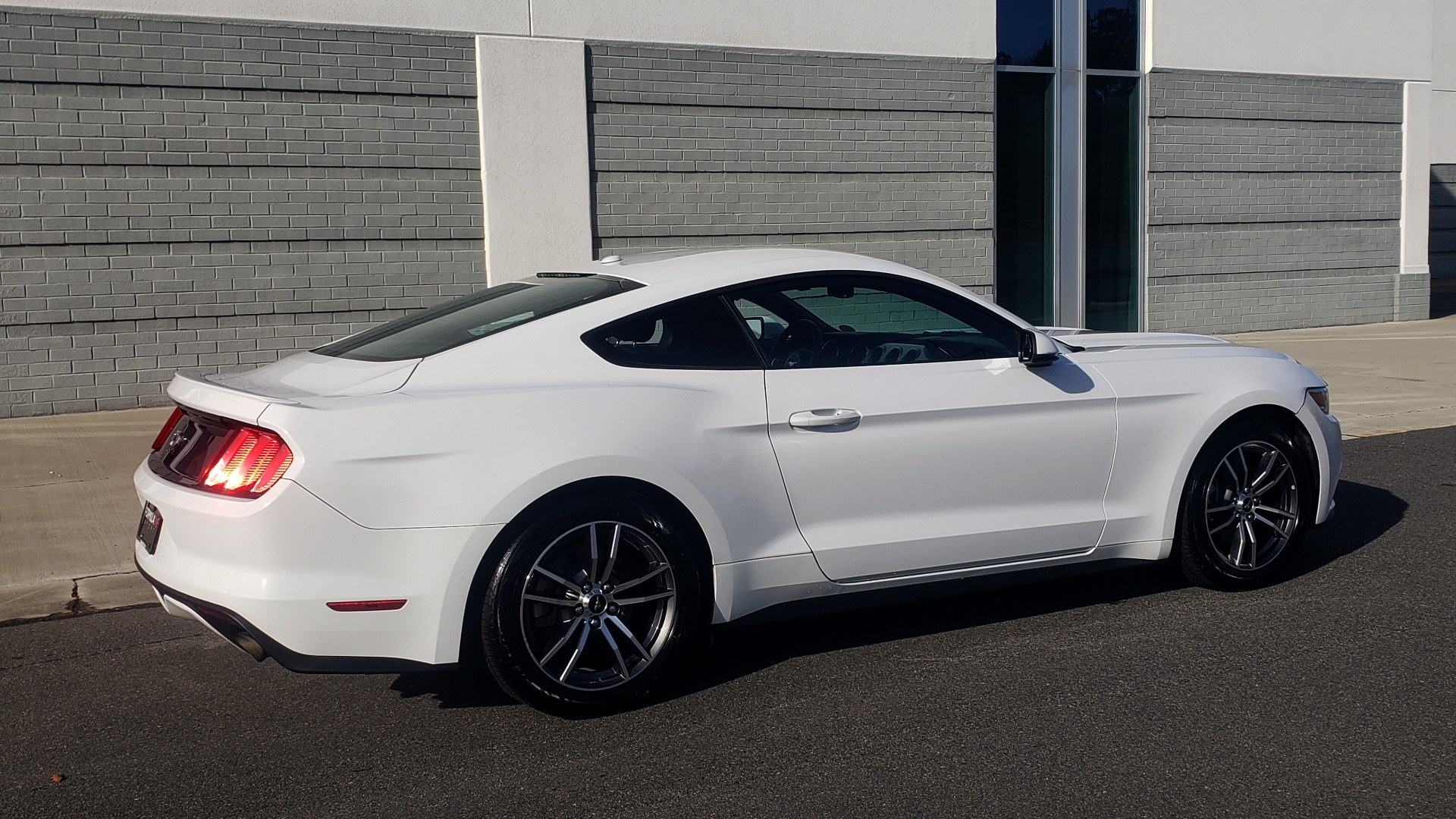 Used 2017 Ford MUSTANG PREMIUM COUPE 2.3L ECOBOOST / AUTO / 18-IN WHEELS / REARVIEW for sale Sold at Formula Imports in Charlotte NC 28227 7