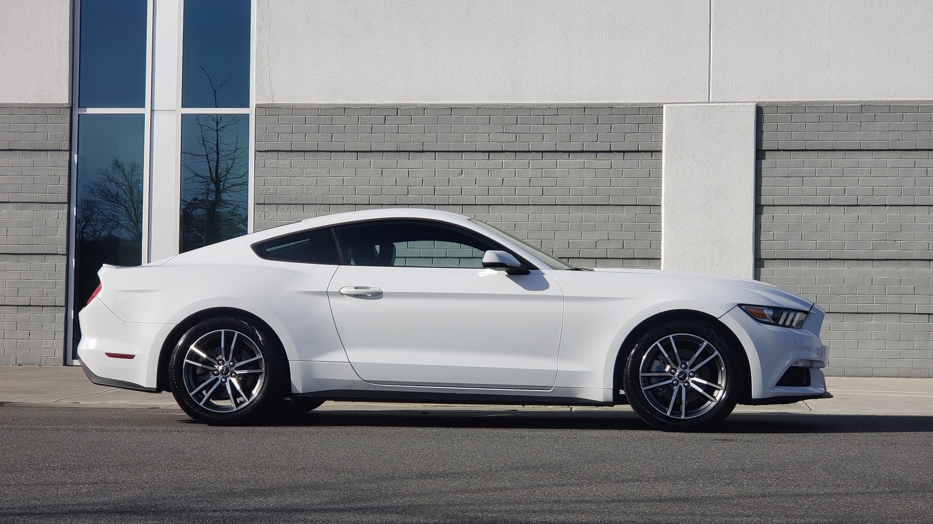 Used 2017 Ford MUSTANG PREMIUM COUPE 2.3L ECOBOOST / AUTO / 18-IN WHEELS / REARVIEW for sale Sold at Formula Imports in Charlotte NC 28227 8