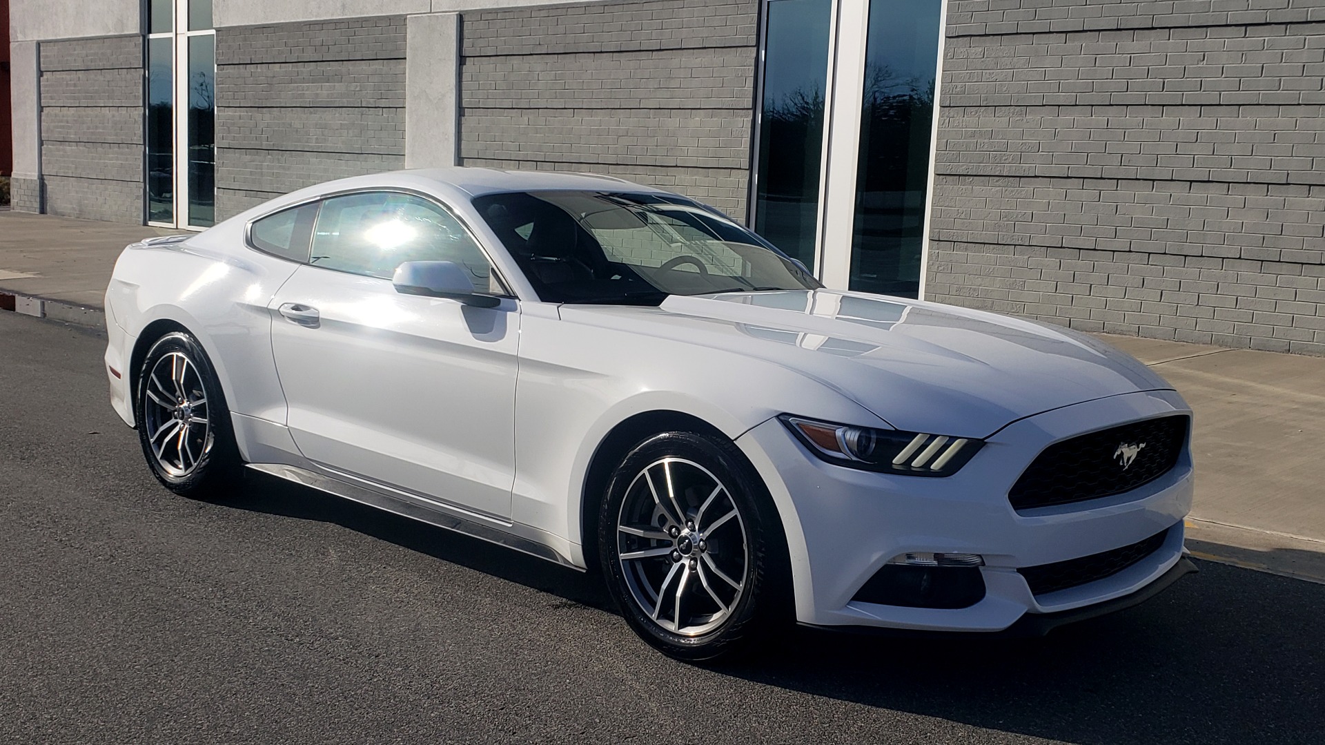 Used 2017 Ford MUSTANG PREMIUM COUPE 2.3L ECOBOOST / AUTO / 18-IN WHEELS / REARVIEW for sale Sold at Formula Imports in Charlotte NC 28227 9