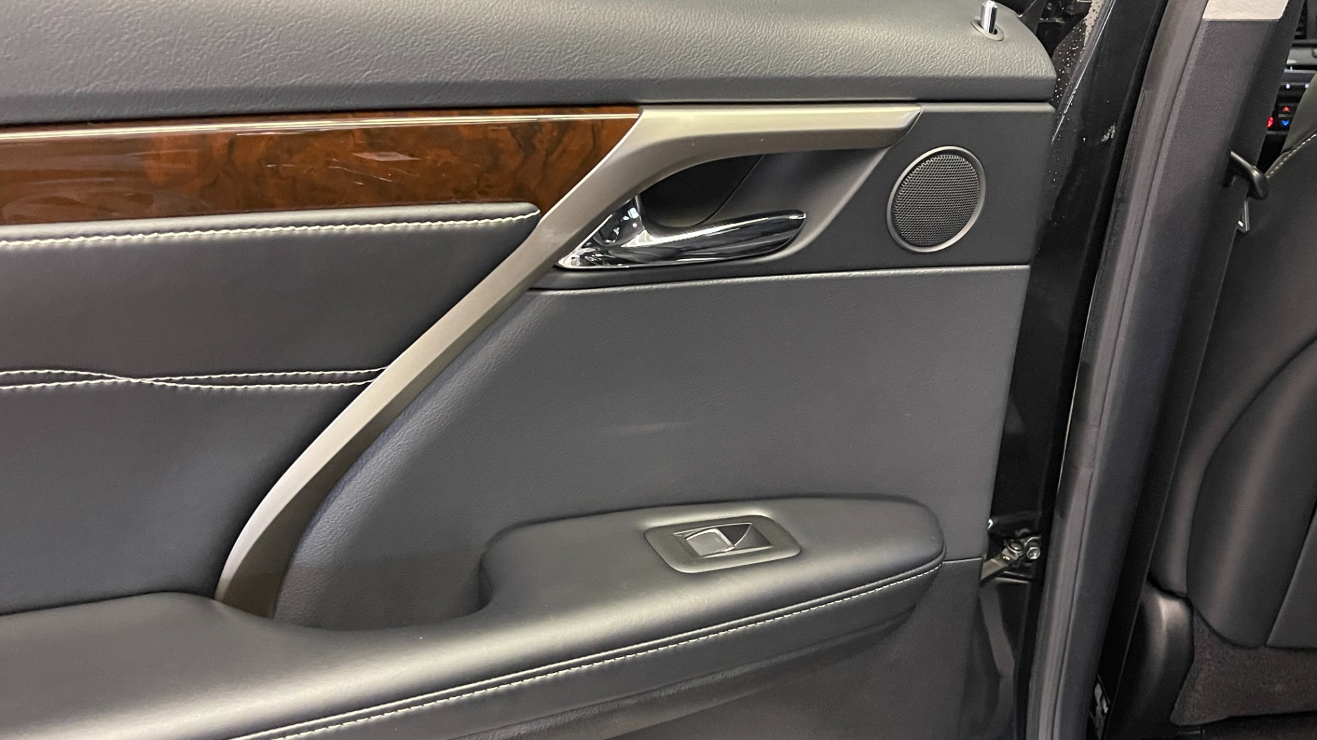 Used 2019 Lexus RX RX 350 for sale Sold at Formula Imports in Charlotte NC 28227 43