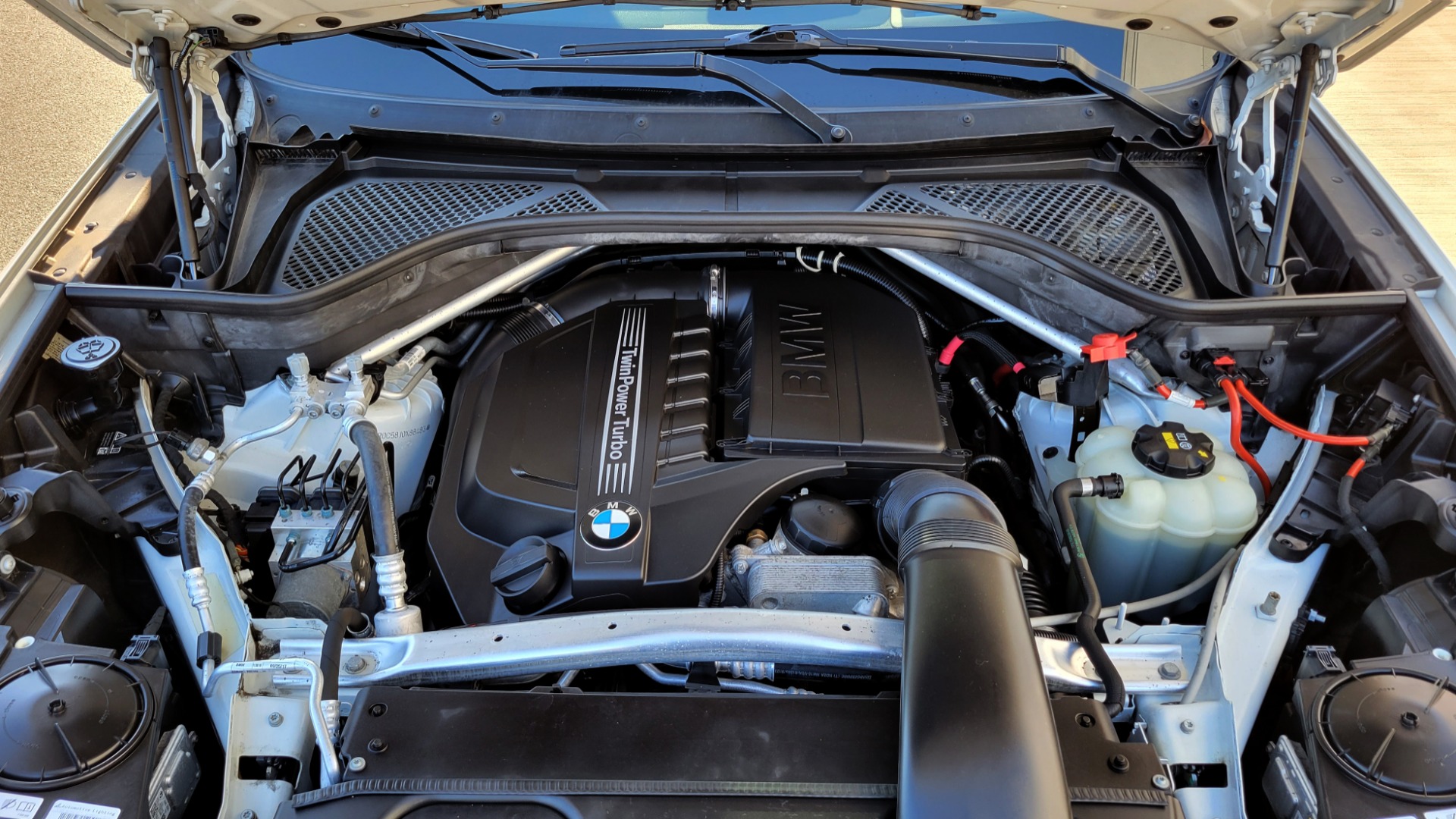Used 2018 BMW X5 XDRIVE35I PREMIUM / DRVR ASST / HUD / WIRELESS CHARGING / HEATED SEATS for sale Sold at Formula Imports in Charlotte NC 28227 13