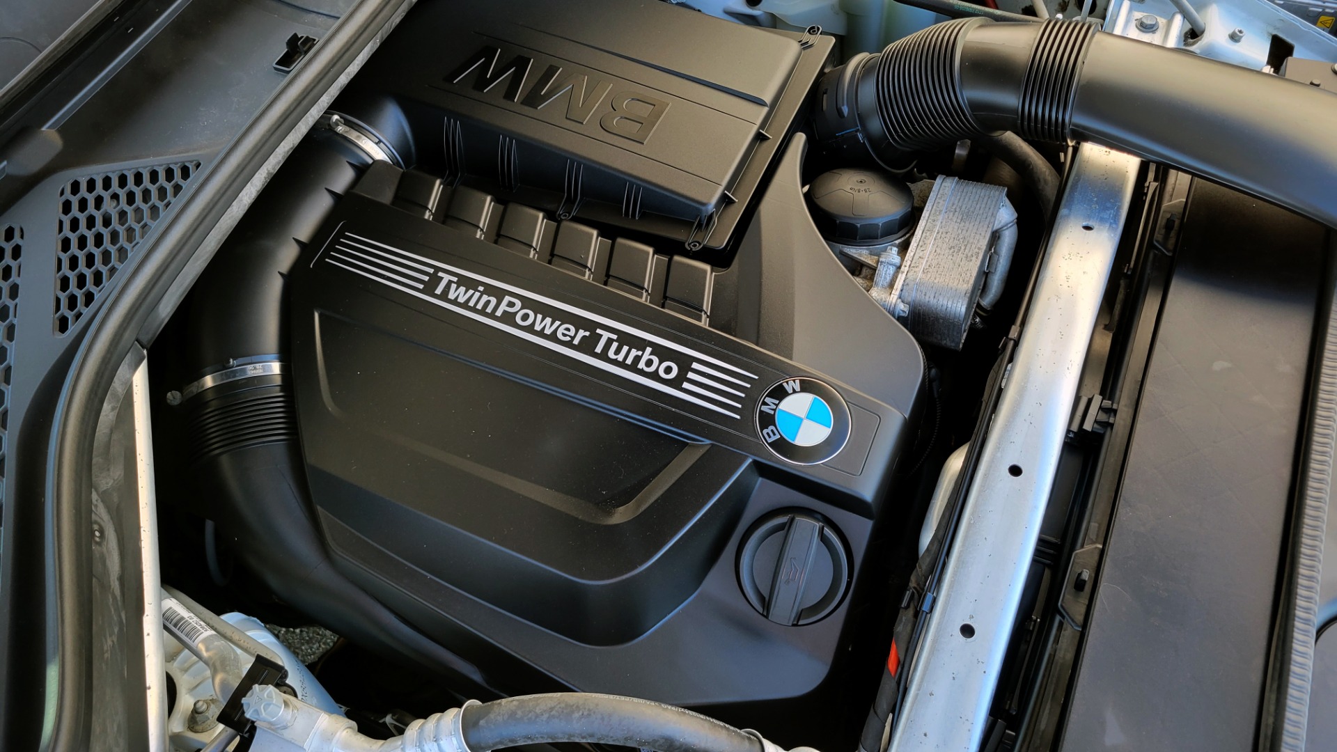Used 2018 BMW X5 XDRIVE35I PREMIUM / DRVR ASST / HUD / WIRELESS CHARGING / HEATED SEATS for sale Sold at Formula Imports in Charlotte NC 28227 14