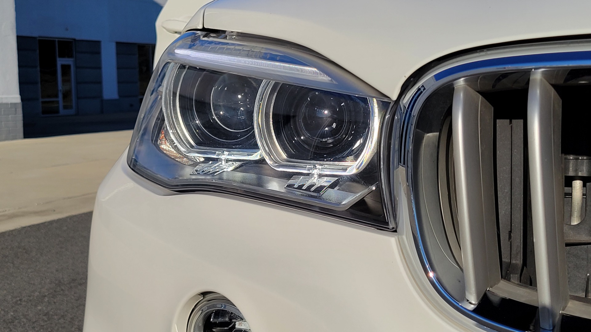 Used 2018 BMW X5 XDRIVE35I PREMIUM / DRVR ASST / HUD / WIRELESS CHARGING / HEATED SEATS for sale Sold at Formula Imports in Charlotte NC 28227 23