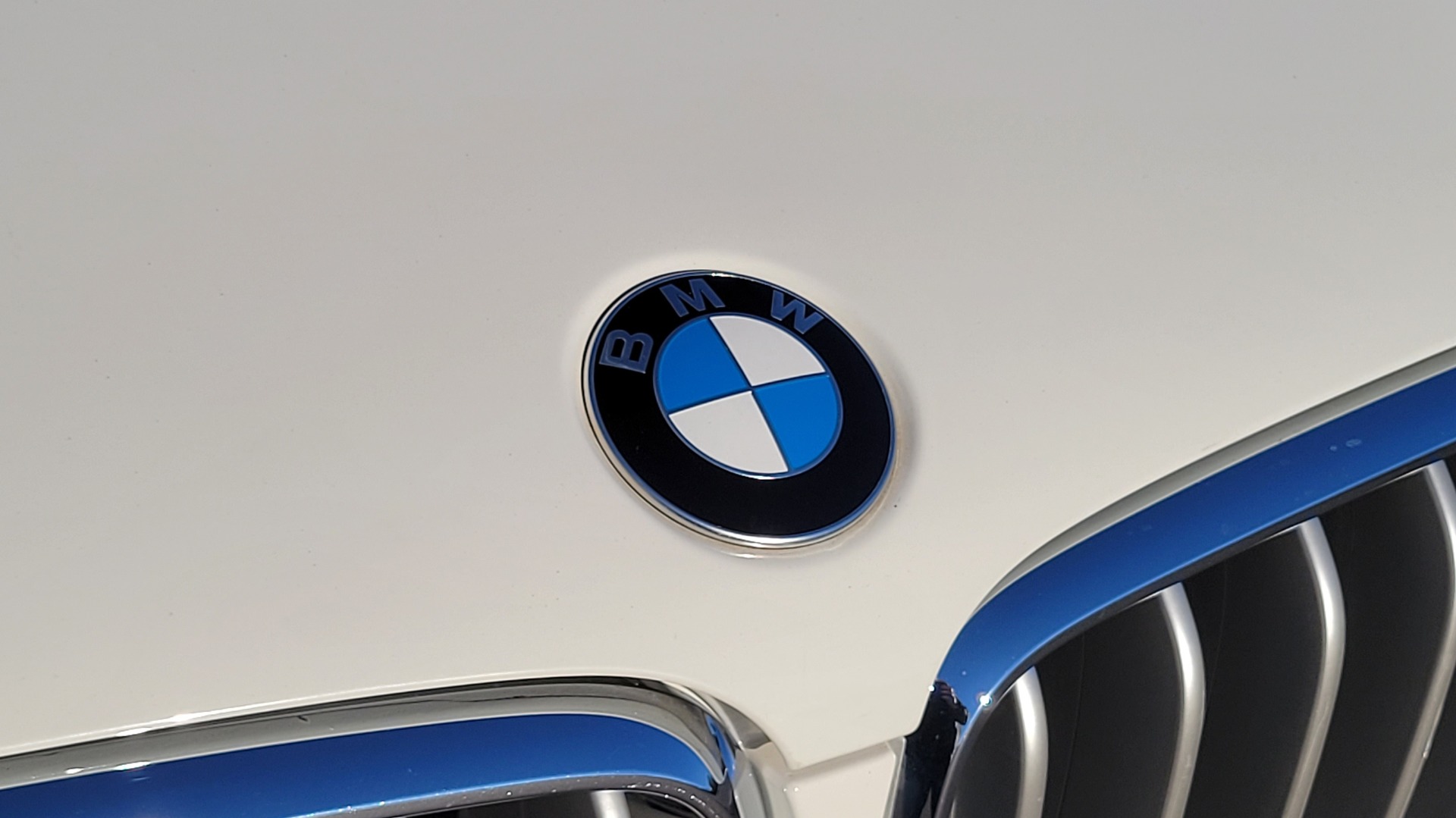 Used 2018 BMW X5 XDRIVE35I PREMIUM / DRVR ASST / HUD / WIRELESS CHARGING / HEATED SEATS for sale Sold at Formula Imports in Charlotte NC 28227 25