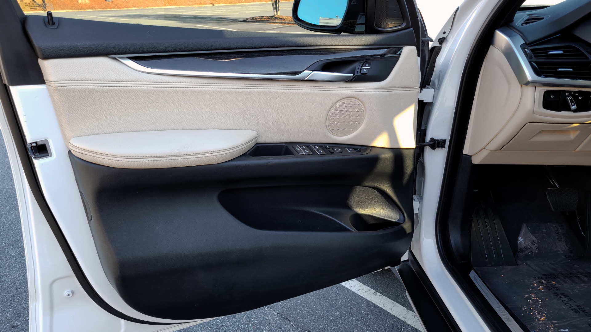 Used 2018 BMW X5 XDRIVE35I PREMIUM / DRVR ASST / HUD / WIRELESS CHARGING / HEATED SEATS for sale Sold at Formula Imports in Charlotte NC 28227 34