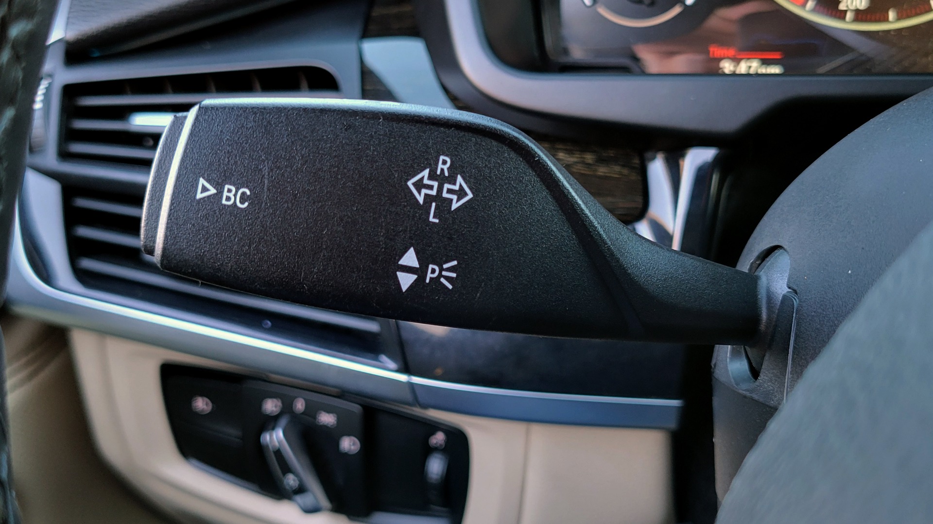 Used 2018 BMW X5 XDRIVE35I PREMIUM / DRVR ASST / HUD / WIRELESS CHARGING / HEATED SEATS for sale Sold at Formula Imports in Charlotte NC 28227 42