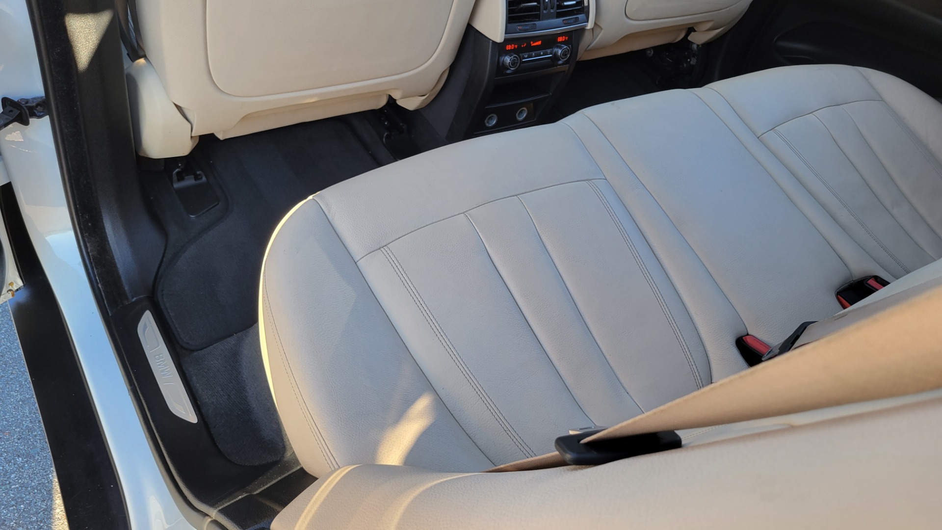 Used 2018 BMW X5 XDRIVE35I PREMIUM / DRVR ASST / HUD / WIRELESS CHARGING / HEATED SEATS for sale Sold at Formula Imports in Charlotte NC 28227 60