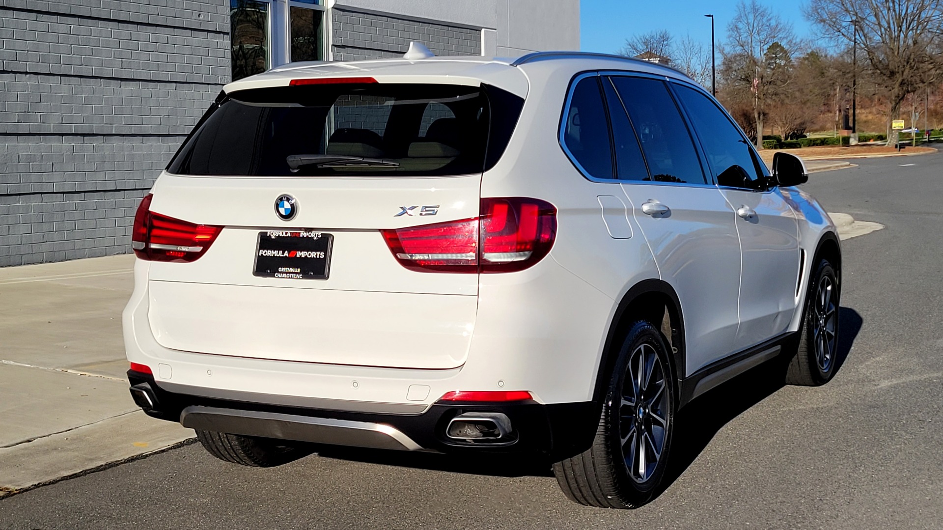 Used 2018 BMW X5 XDRIVE35I PREMIUM / DRVR ASST / HUD / WIRELESS CHARGING / HEATED SEATS for sale Sold at Formula Imports in Charlotte NC 28227 9