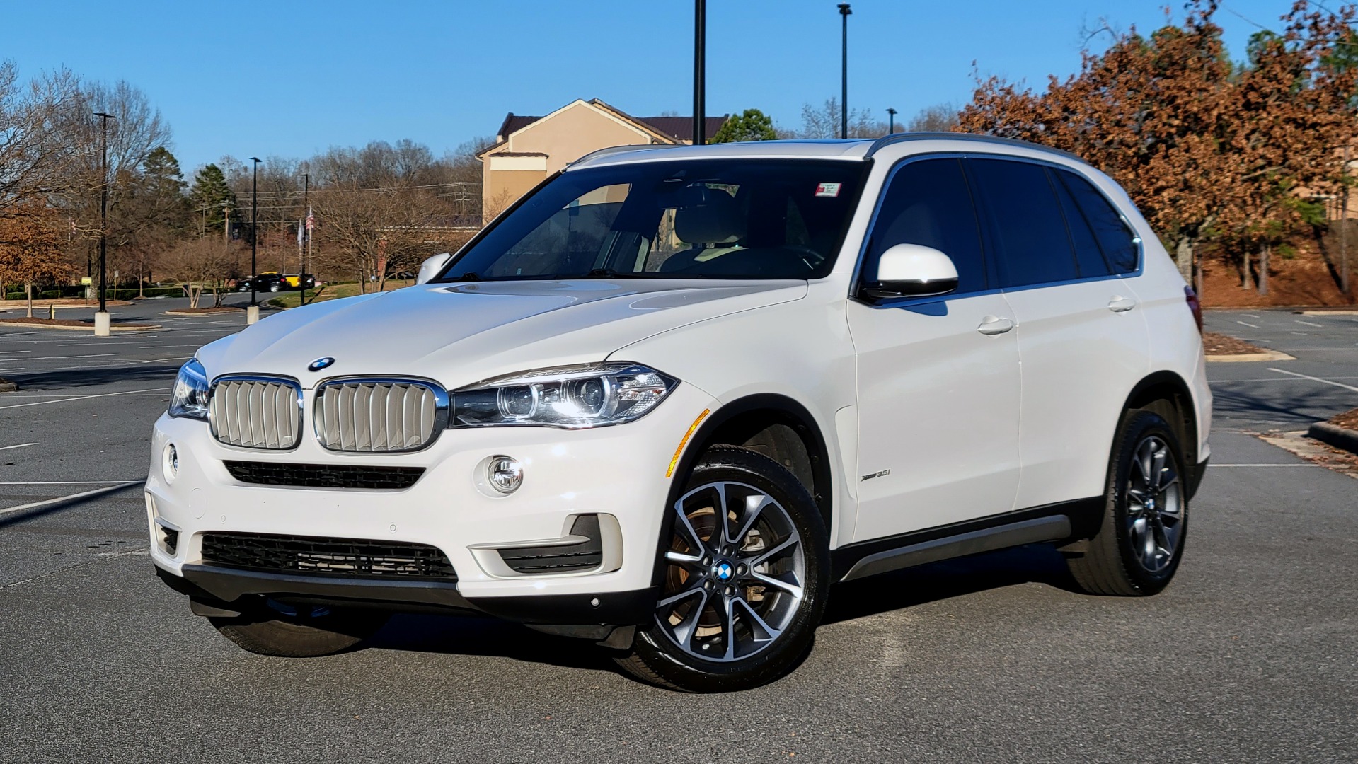 Used 2018 BMW X5 XDRIVE35I PREMIUM / DRVR ASST / HUD / WIRELESS CHARGING / HEATED SEATS for sale Sold at Formula Imports in Charlotte NC 28227 1