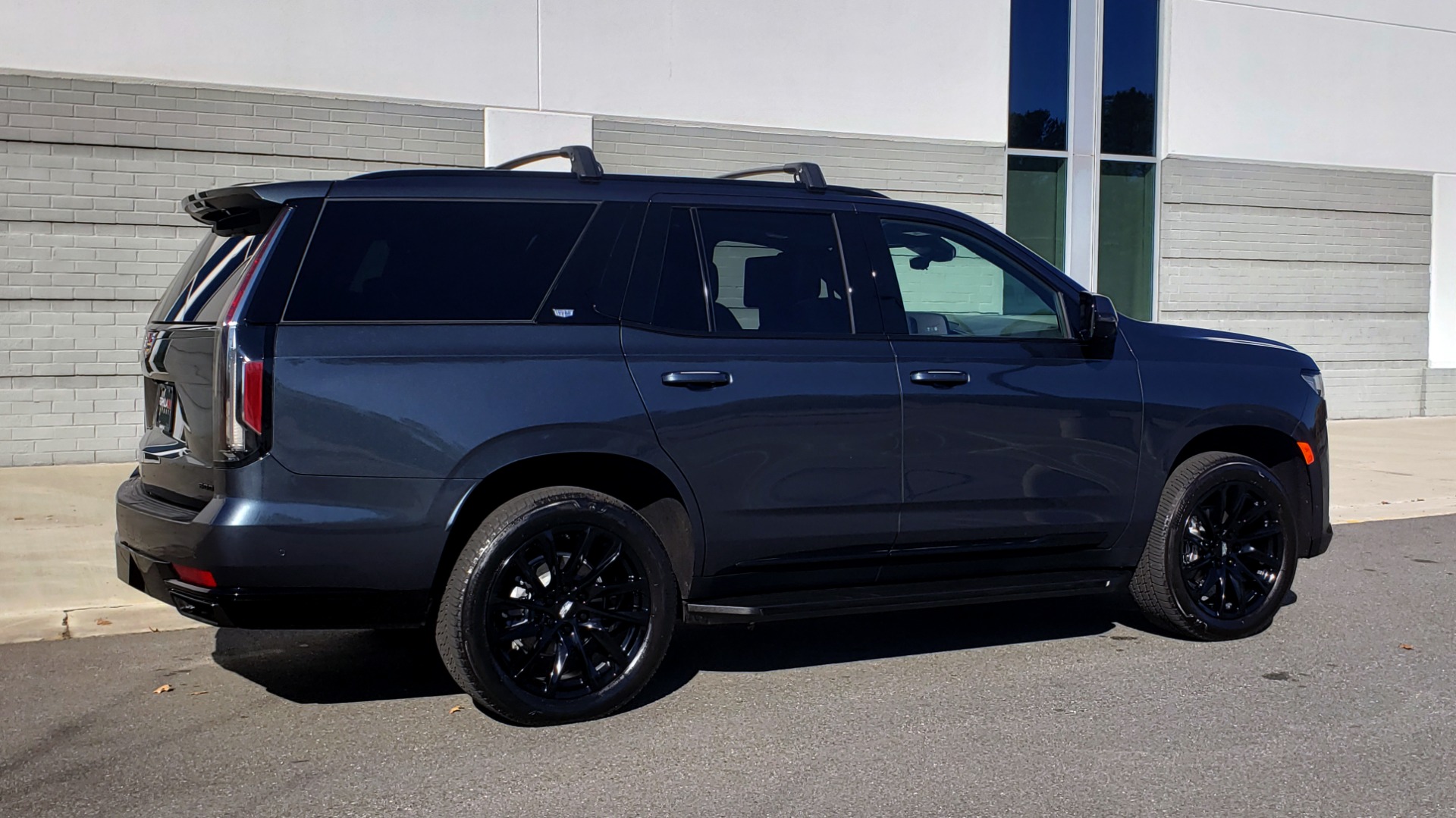 Used 2021 Cadillac ESCALADE SPORT PLATINUM SUPER CRUISE / 6.2L / 10-SPD / 3-ROW / BLACK 22IN WHLS for sale Sold at Formula Imports in Charlotte NC 28227 11