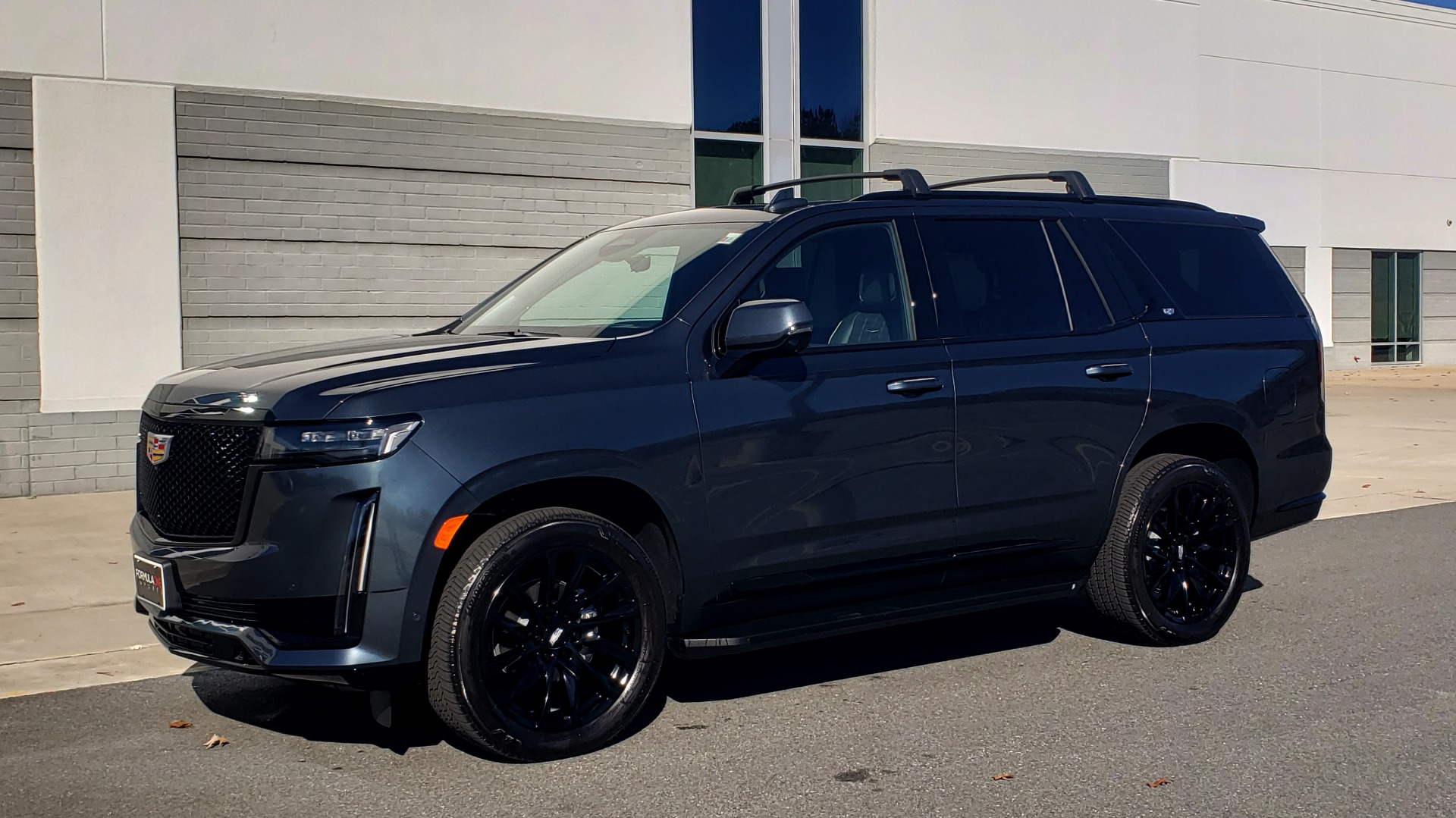 Used 2021 Cadillac ESCALADE SPORT PLATINUM SUPER CRUISE / 6.2L / 10-SPD / 3-ROW / BLACK 22IN WHLS for sale Sold at Formula Imports in Charlotte NC 28227 4