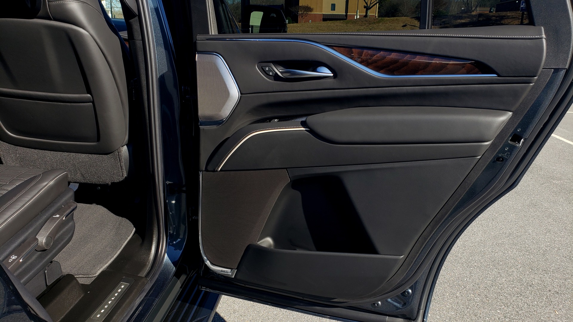 Used 2021 Cadillac ESCALADE SPORT PLATINUM SUPER CRUISE / 6.2L / 10-SPD / 3-ROW / BLACK 22IN WHLS for sale Sold at Formula Imports in Charlotte NC 28227 85