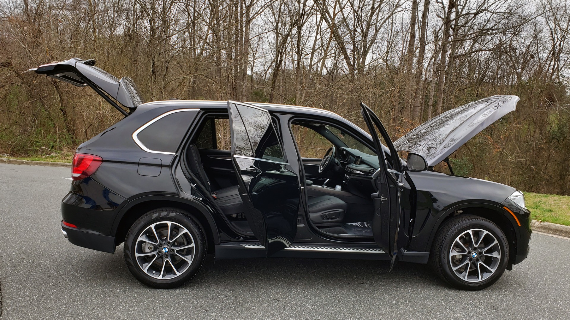 Used 2017 BMW X5 XDRIVE35I / PREM LUX PKG / DRVR ASST / CLD WTHR / APPLE CAR PLAY for sale Sold at Formula Imports in Charlotte NC 28227 10