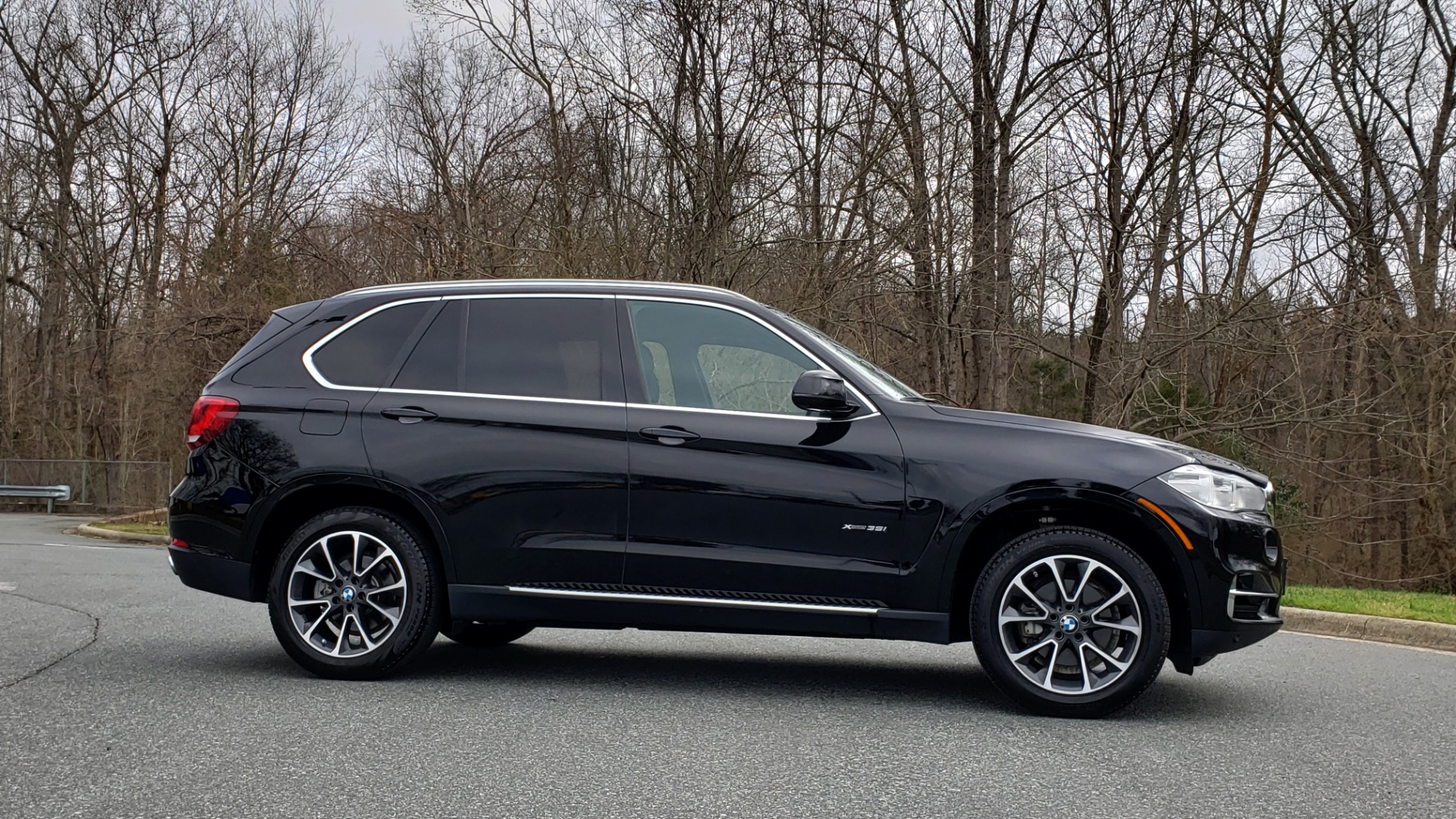 Used 2017 BMW X5 XDRIVE35I / PREM LUX PKG / DRVR ASST / CLD WTHR / APPLE CAR PLAY for sale Sold at Formula Imports in Charlotte NC 28227 5