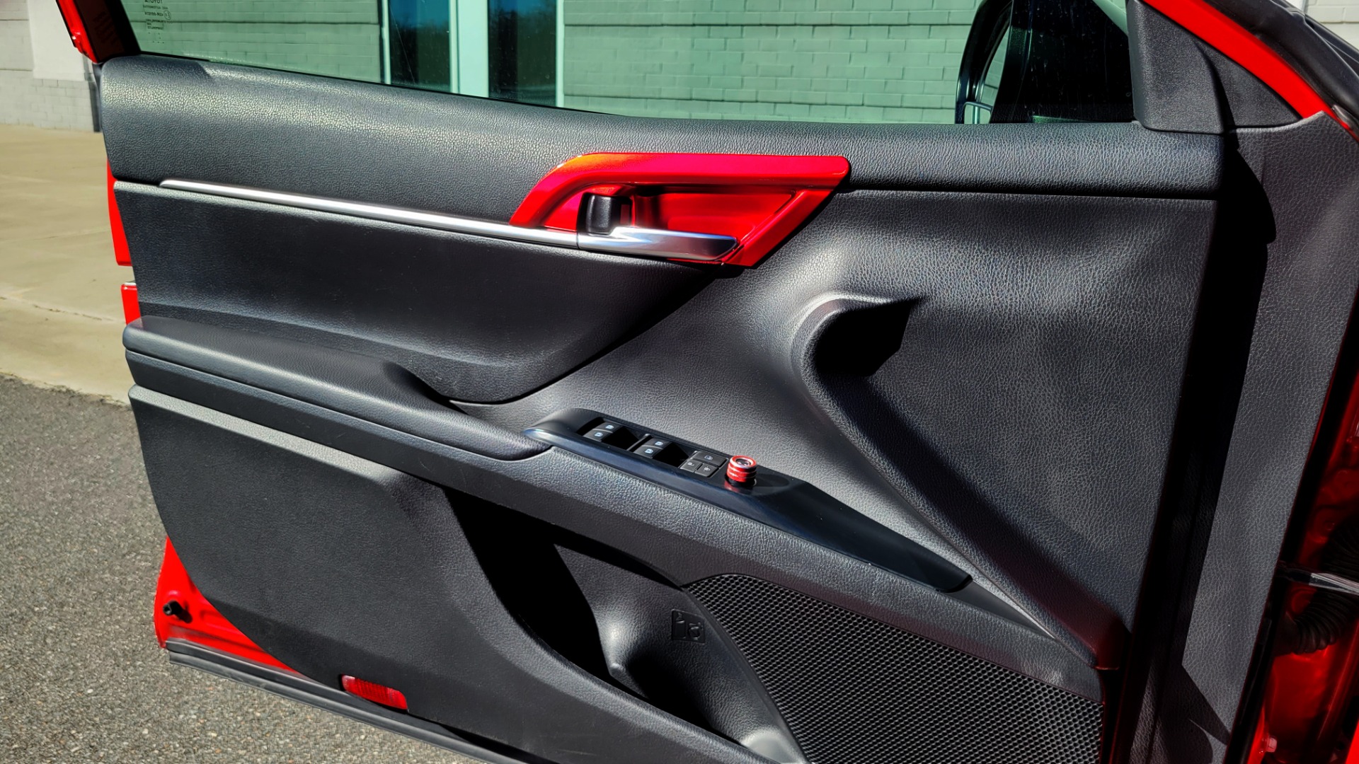 Used 2020 Toyota CAMRY TRD 3.5L V6 SEDAN / 8-SPEED AUTO / CLOTH SEATS / REARVIEW for sale $35,995 at Formula Imports in Charlotte NC 28227 81