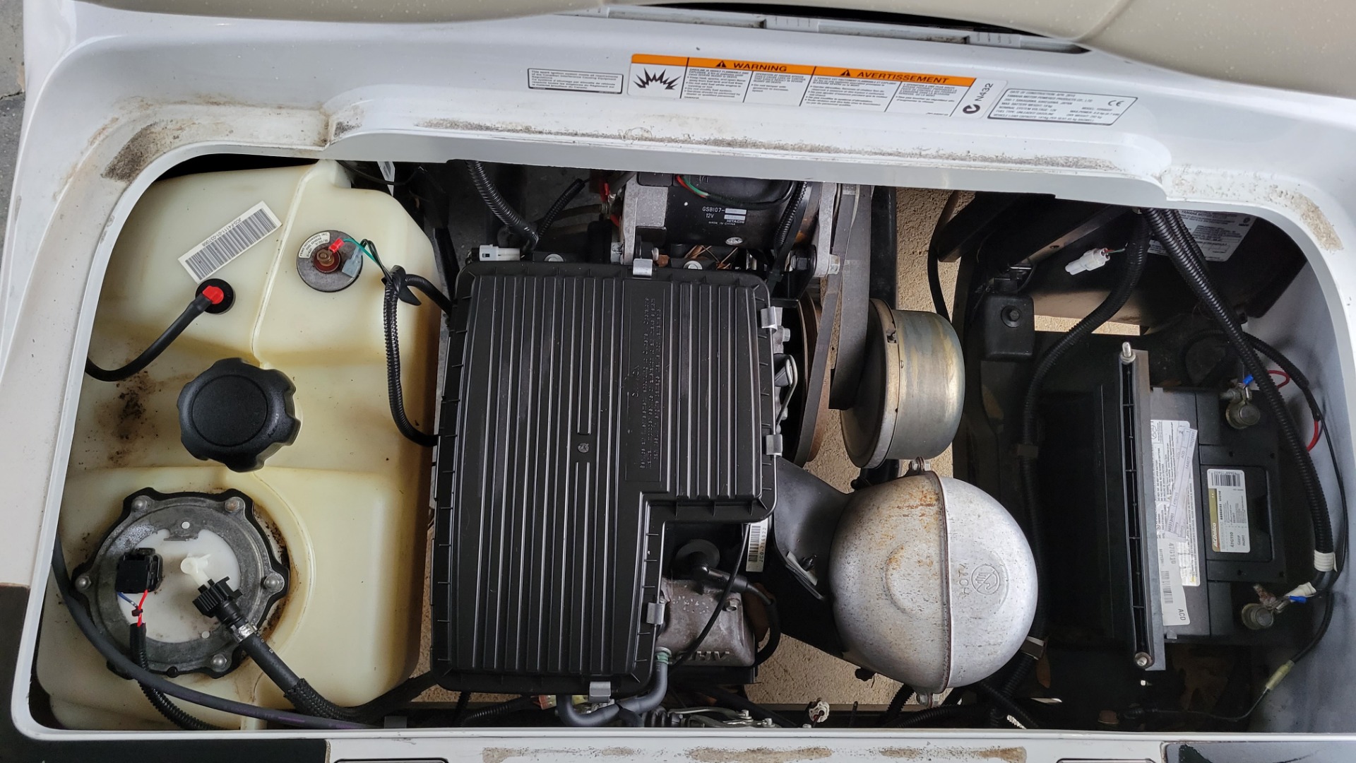 Used 2015 Yamaha GOLF CART 8.9HP GAS ENGINE / MODEL YDRAX5F / 12IN