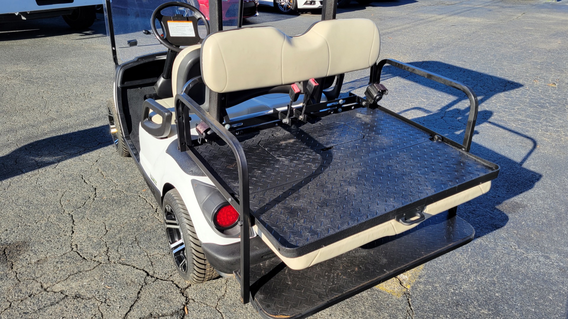 Used 2015 Yamaha GOLF CART 8.9HP GAS ENGINE / MODEL: YDRAX5F / 12IN ALLOY WHEELS for sale $5,500 at Formula Imports in Charlotte NC 28227 21