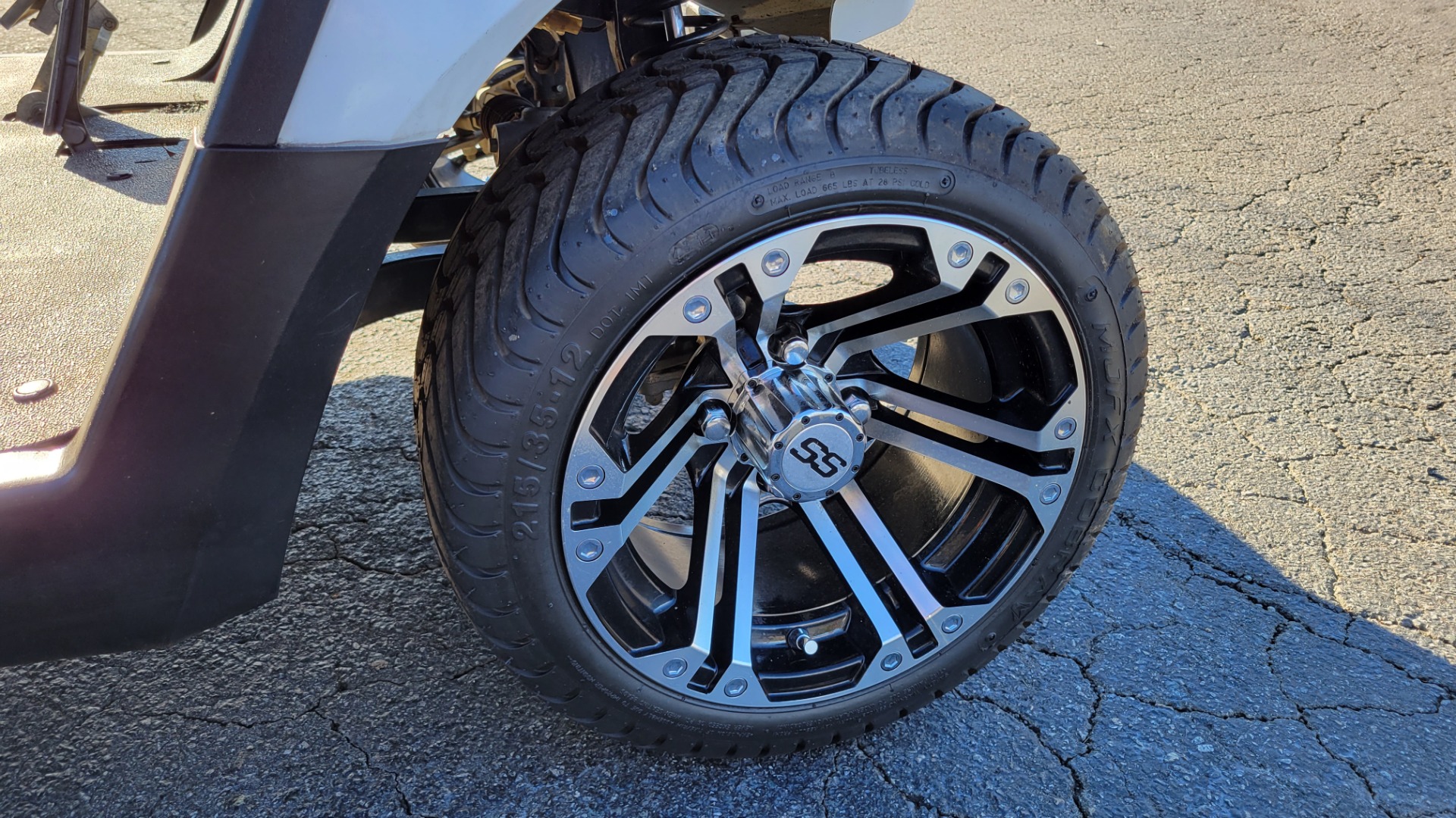 Used 2015 Yamaha GOLF CART 8.9HP GAS ENGINE / MODEL: YDRAX5F / 12IN ALLOY WHEELS for sale $5,500 at Formula Imports in Charlotte NC 28227 33