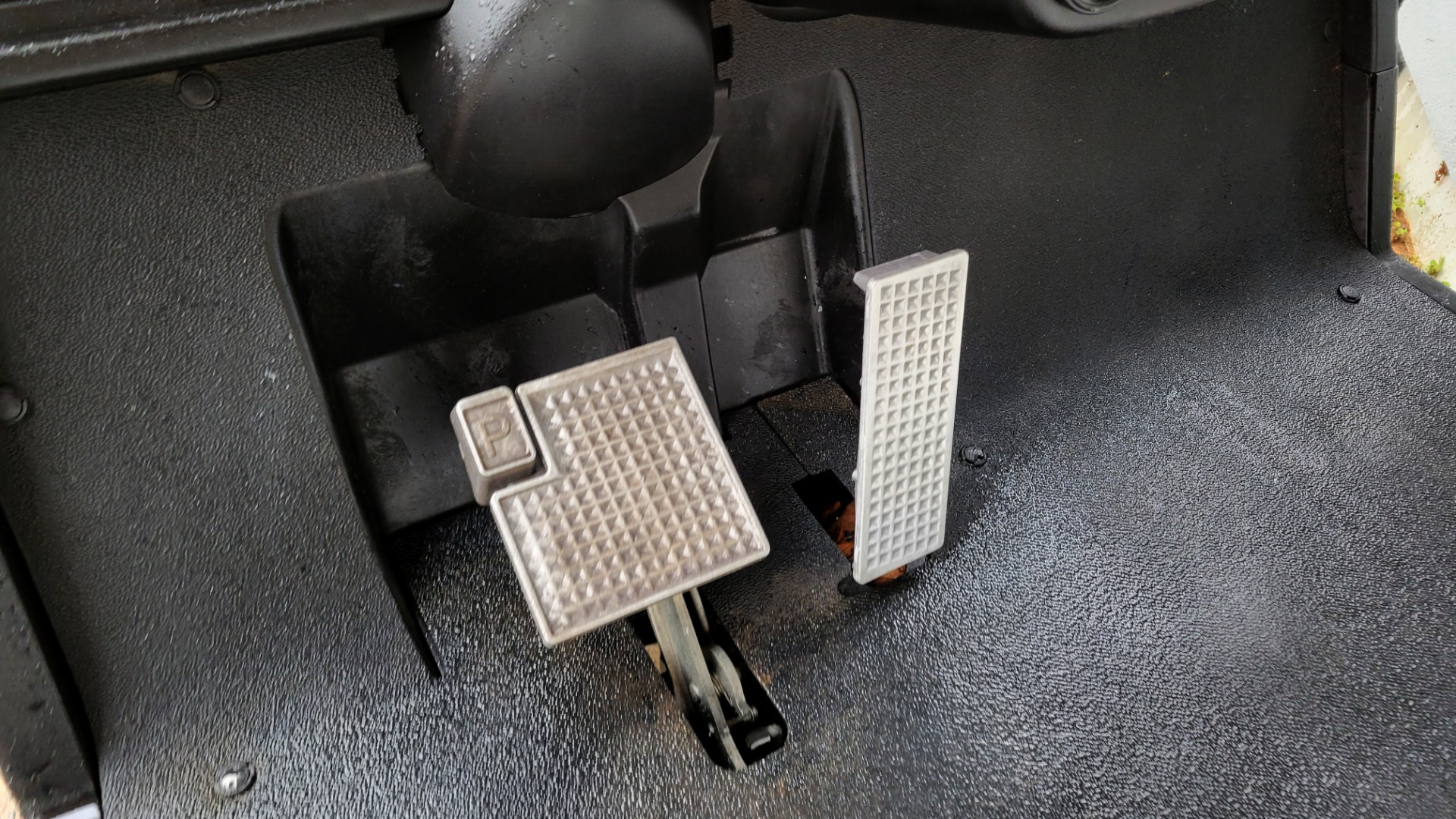 Used 2015 Yamaha GOLF CART 8.9HP GAS ENGINE / MODEL: YDRAX5F / 12IN ALLOY WHEELS for sale $5,500 at Formula Imports in Charlotte NC 28227 5