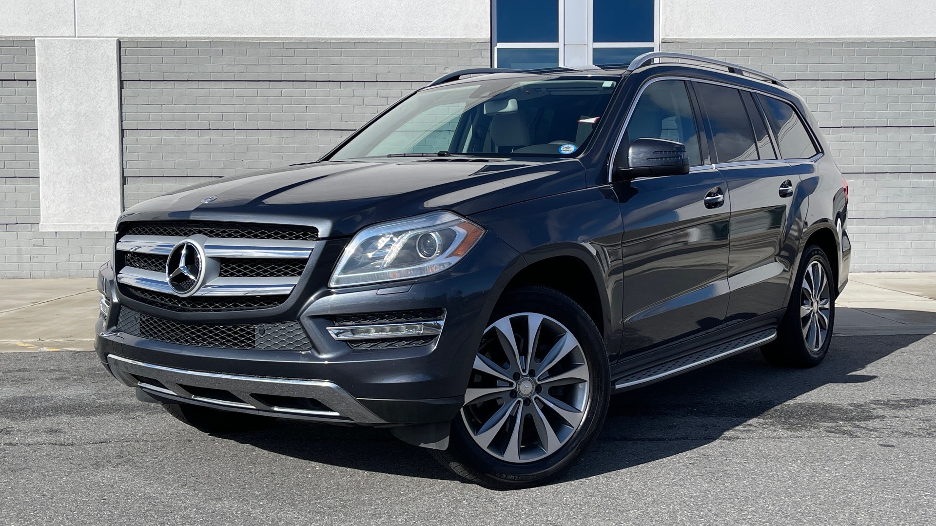 Used 2014 Mercedes-Benz GL-CLASS GL 450 4MATIC PREMIUM / NAV / SUNROOF / 3-ROW / REARVIEW for sale Sold at Formula Imports in Charlotte NC 28227 1