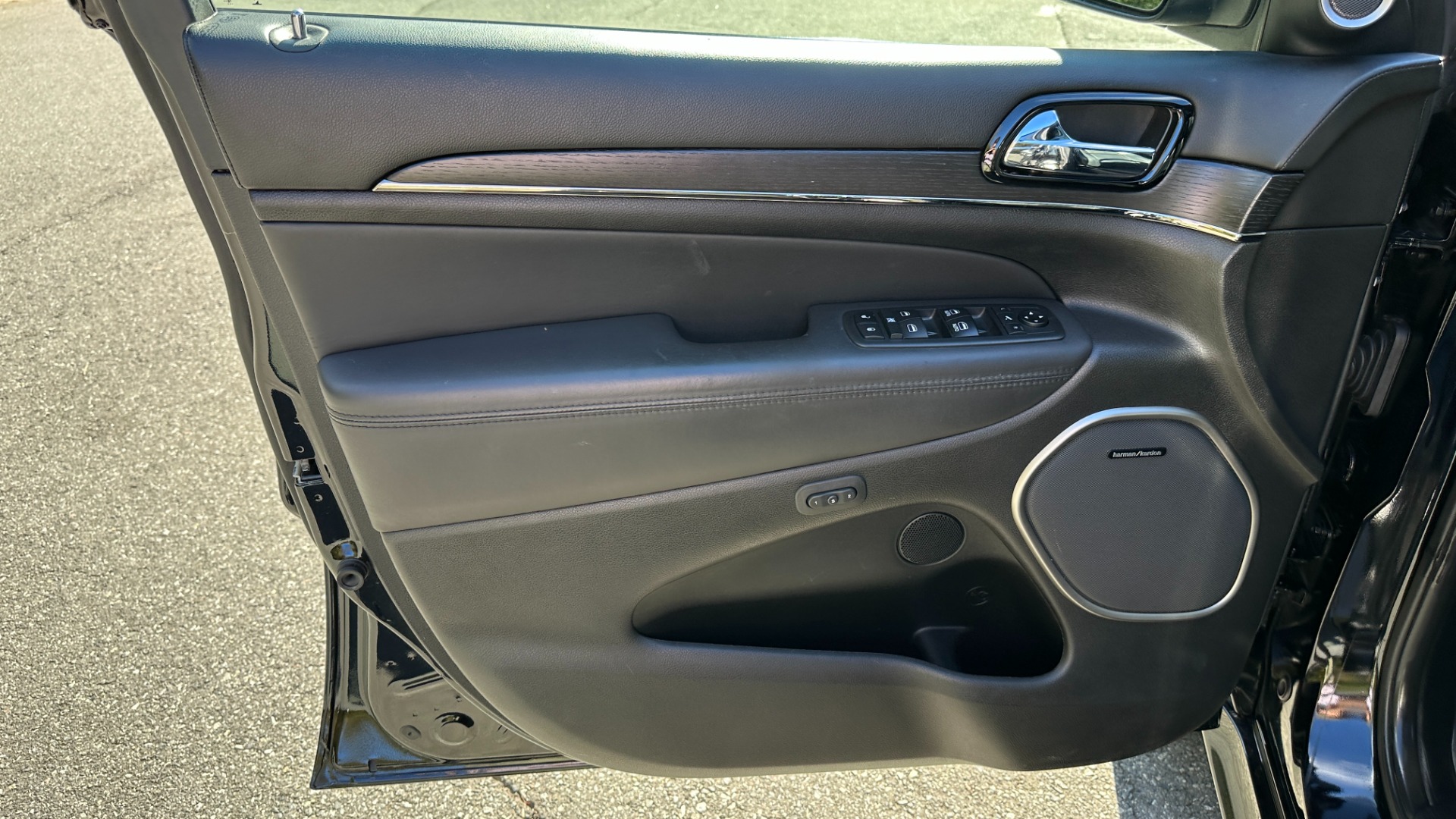 Used 2019 Jeep Grand Cherokee HIGH ALTITUDE / BLACKOUT / 19 SPEAKER AUDIO / LEATHER for sale Sold at Formula Imports in Charlotte NC 28227 9
