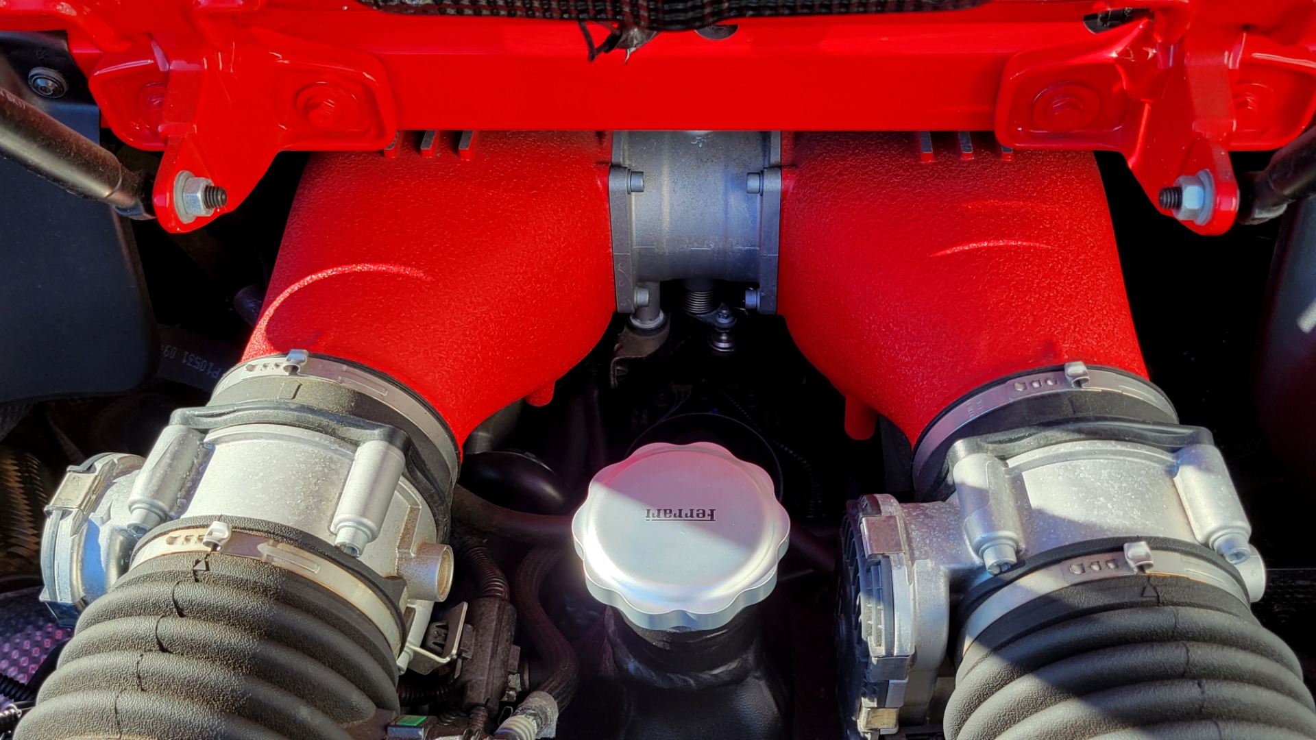 Used 2015 Ferrari 458 ITALIA SPIDER / 4.5L V8 (570HP) / 7-SPD F1 AUTO / RWD / H/K SOUND for sale $297,574 at Formula Imports in Charlotte NC 28227 20