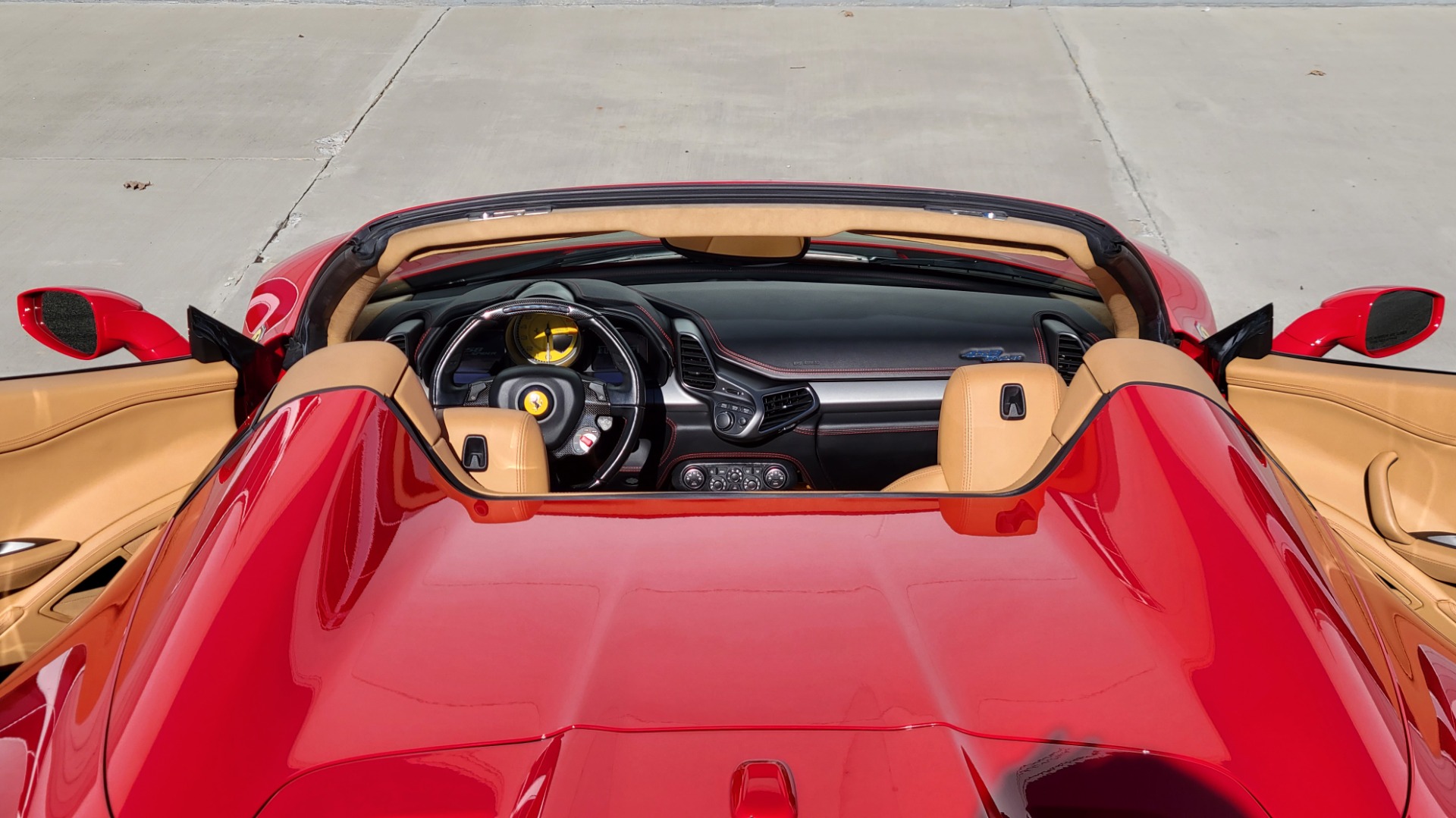 Used 2015 Ferrari 458 ITALIA SPIDER / 4.5L V8 (570HP) / 7-SPD F1 AUTO / RWD / H/K SOUND for sale $297,574 at Formula Imports in Charlotte NC 28227 51