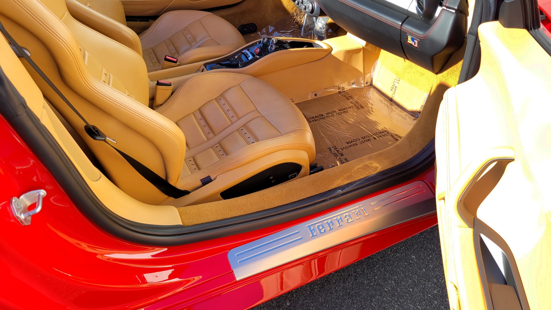 Used 2015 Ferrari 458 ITALIA SPIDER / 4.5L V8 (570HP) / 7-SPD F1 AUTO / RWD / H/K SOUND for sale $297,574 at Formula Imports in Charlotte NC 28227 67
