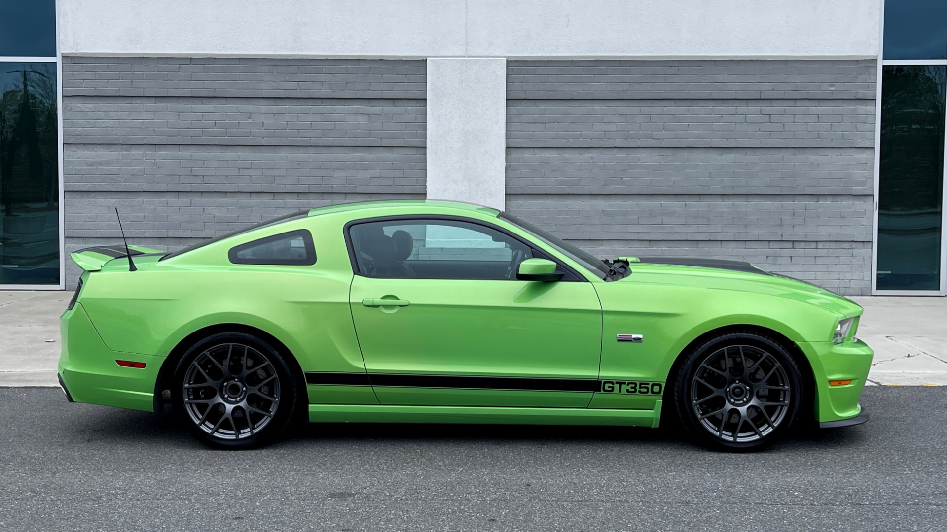 Used 2013 Ford MUSTANG GT COUPE / 5.0L / 6-SPD AUTO / SHELBY GT350 624HP / TRACK PREP for sale Sold at Formula Imports in Charlotte NC 28227 10