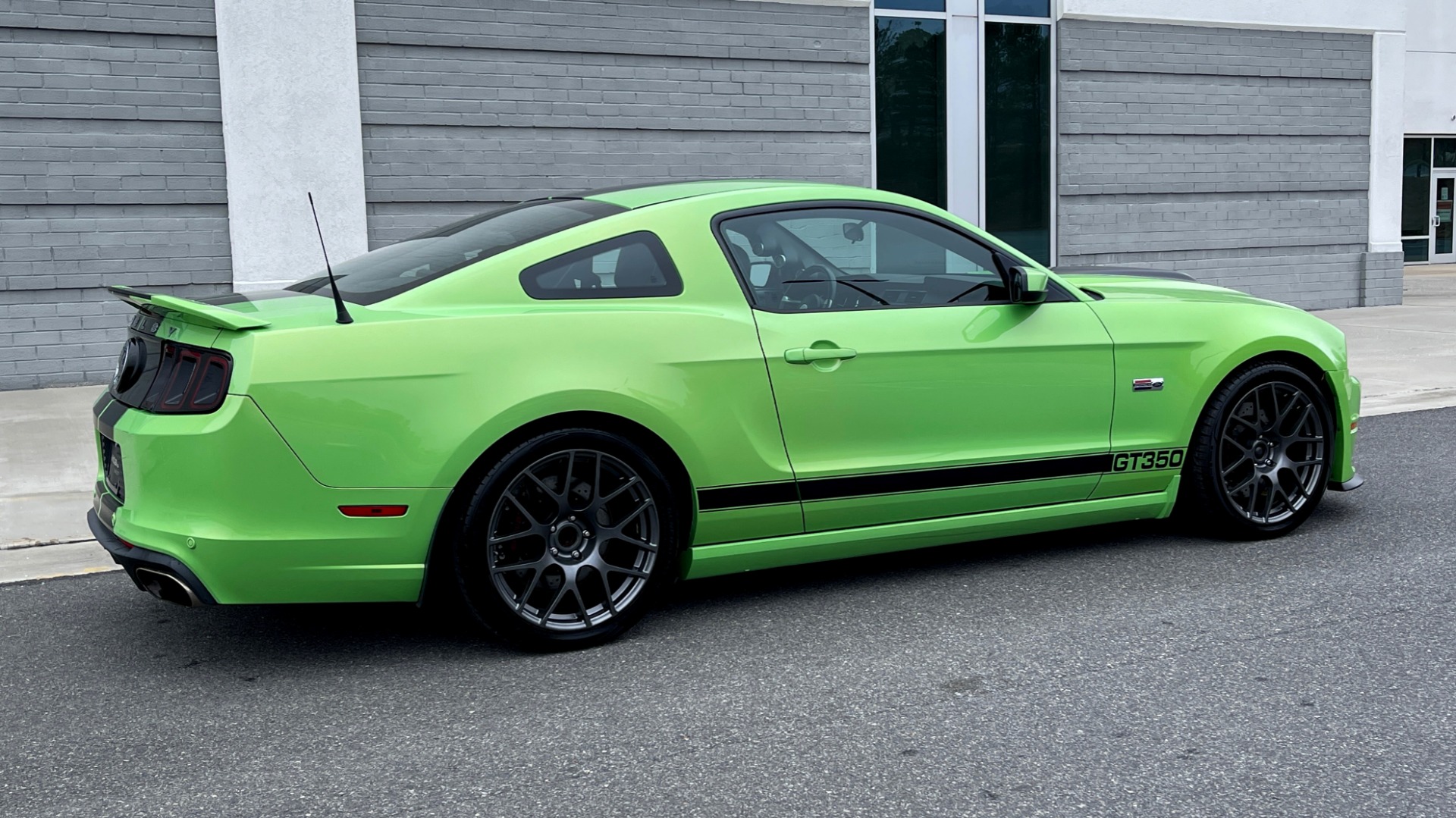 Used 2013 Ford MUSTANG GT COUPE / 5.0L / 6-SPD AUTO / SHELBY GT350 PKG 624HP / TRACK PREP for sale $52,999 at Formula Imports in Charlotte NC 28227 12