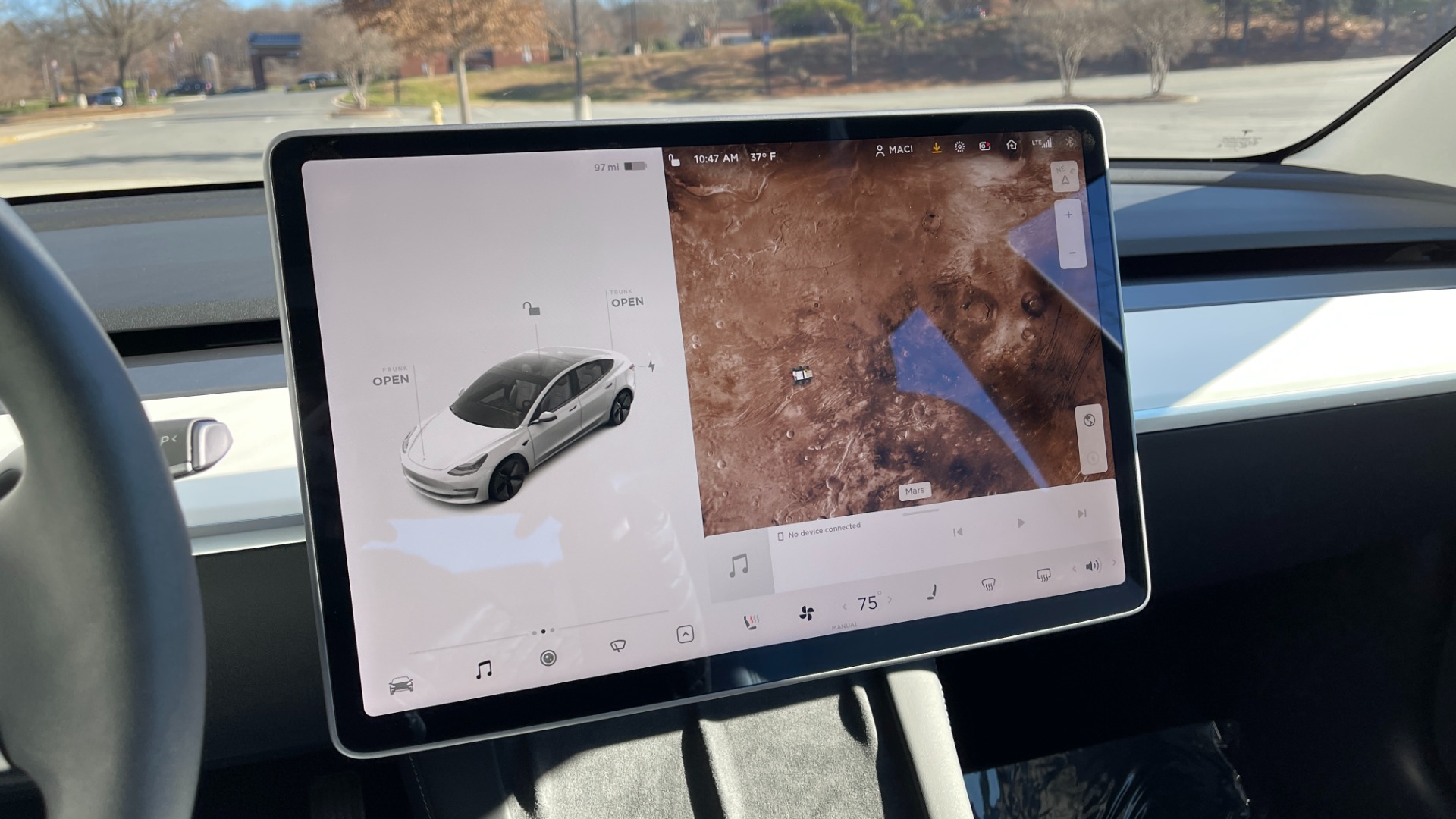 Used 2021 Tesla MODEL 3 STANDARD RANGE PLUS RWD / NAV / SUNROOF / WIRELESS CHARGING / 360 VIEW for sale $51,995 at Formula Imports in Charlotte NC 28227 33